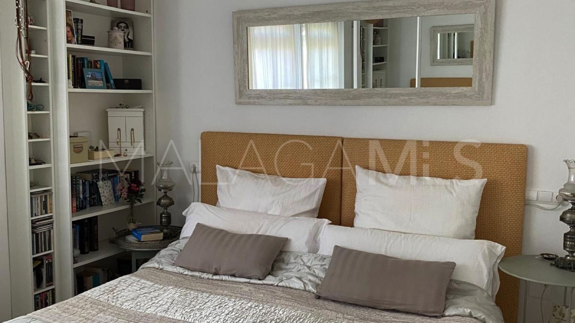 For sale duplex penthouse in Estepona Golf