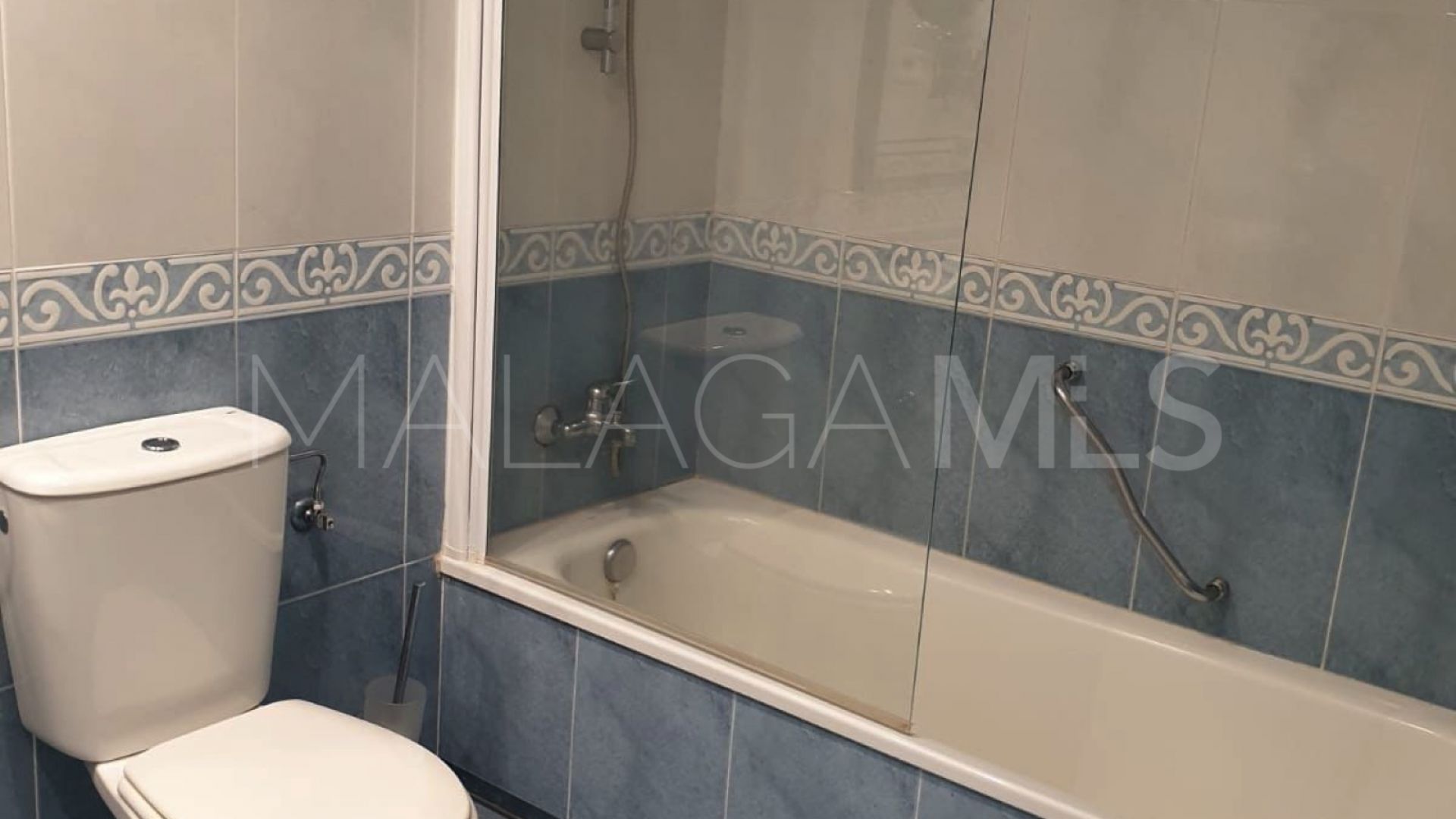 2 bedrooms penthouse in Campos de Guadalmina for sale