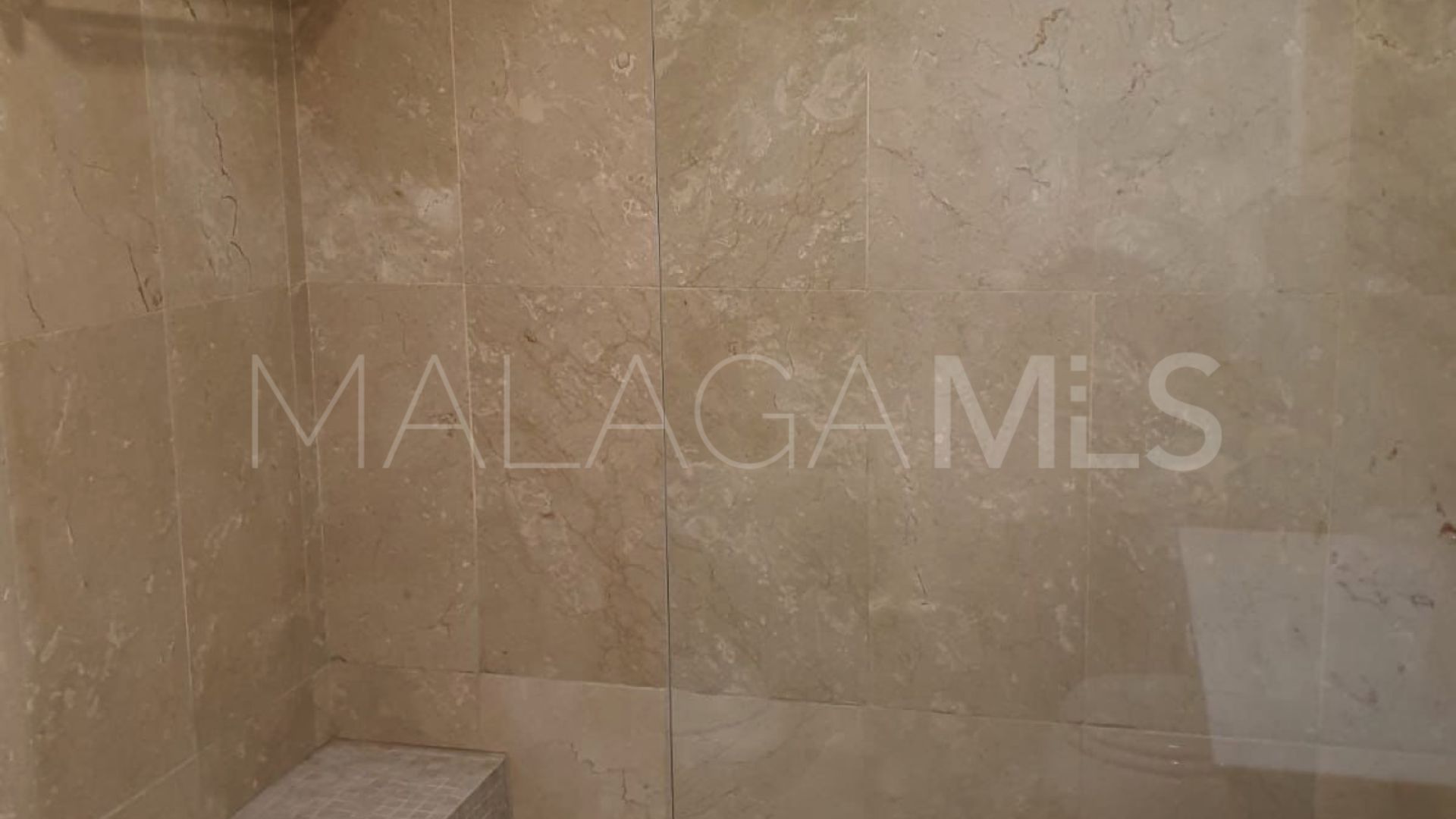 2 bedrooms penthouse in Campos de Guadalmina for sale
