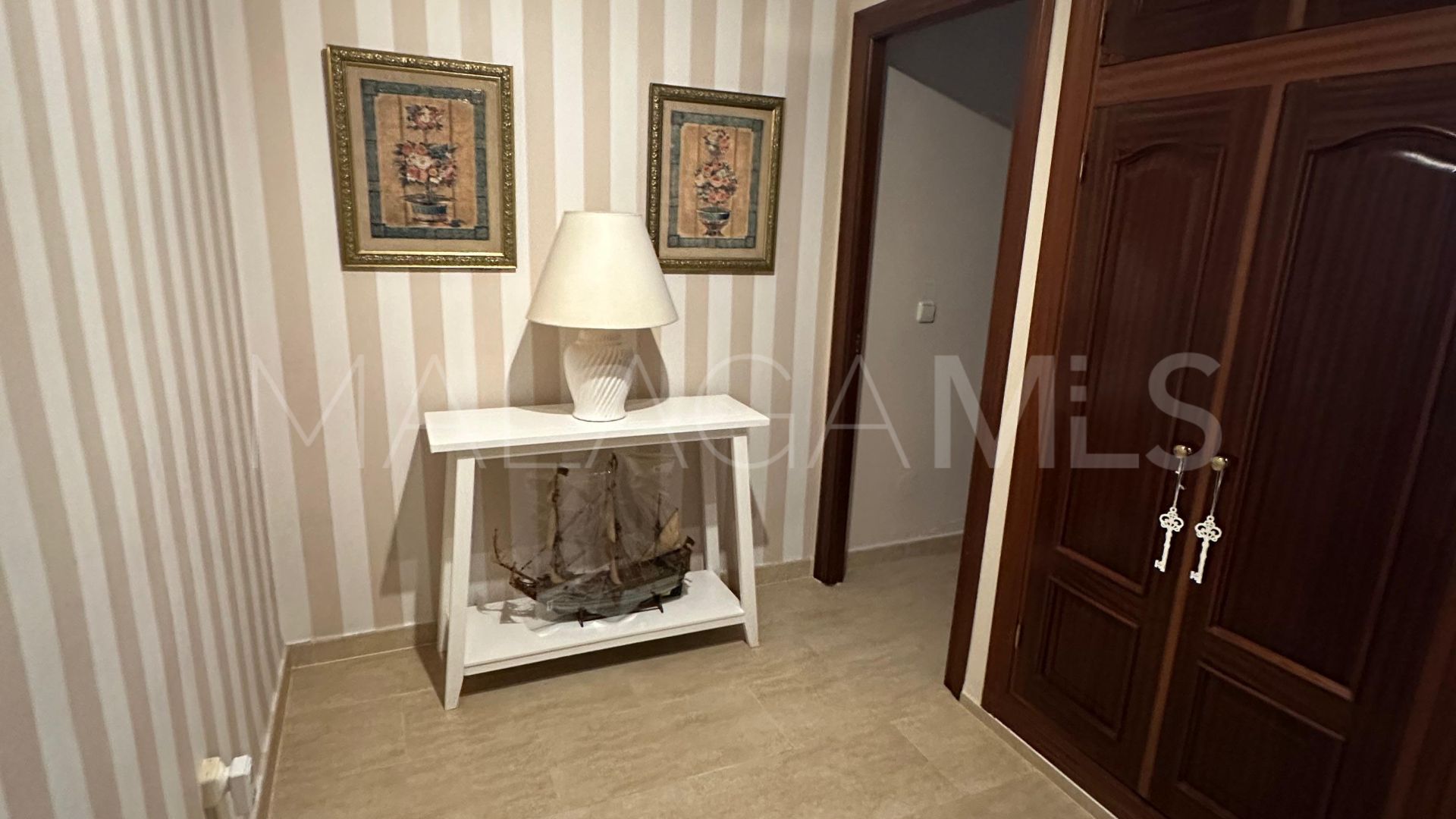 3 bedrooms Estepona Centre apartment for sale