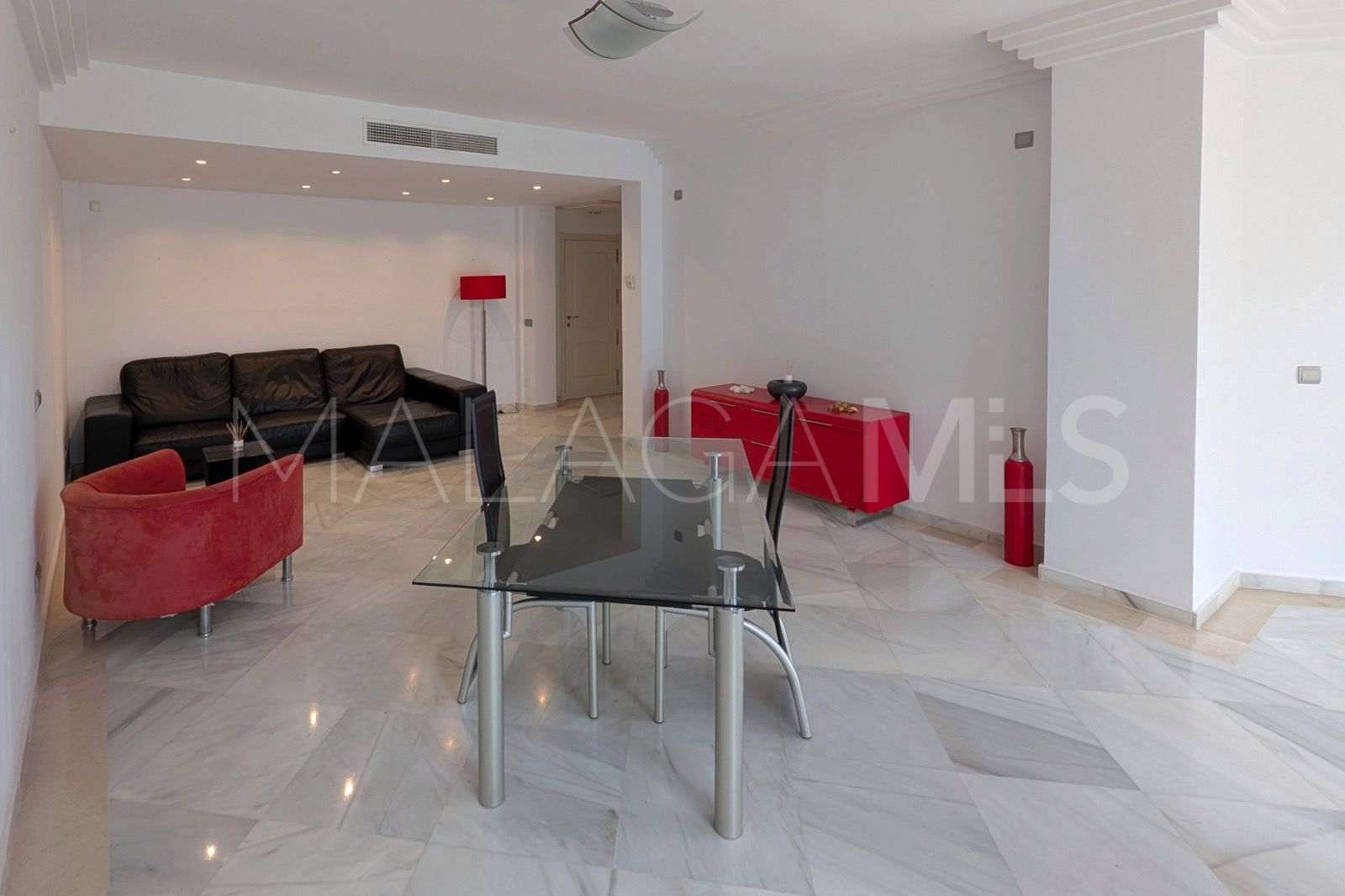 Ground floor apartment in Aloha for sale