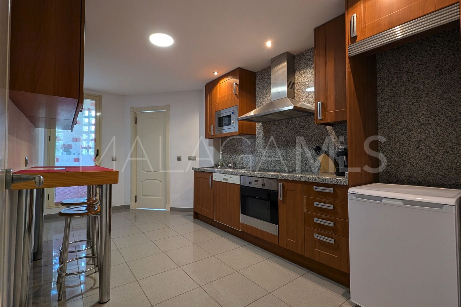 Ground floor apartment in Aloha for sale