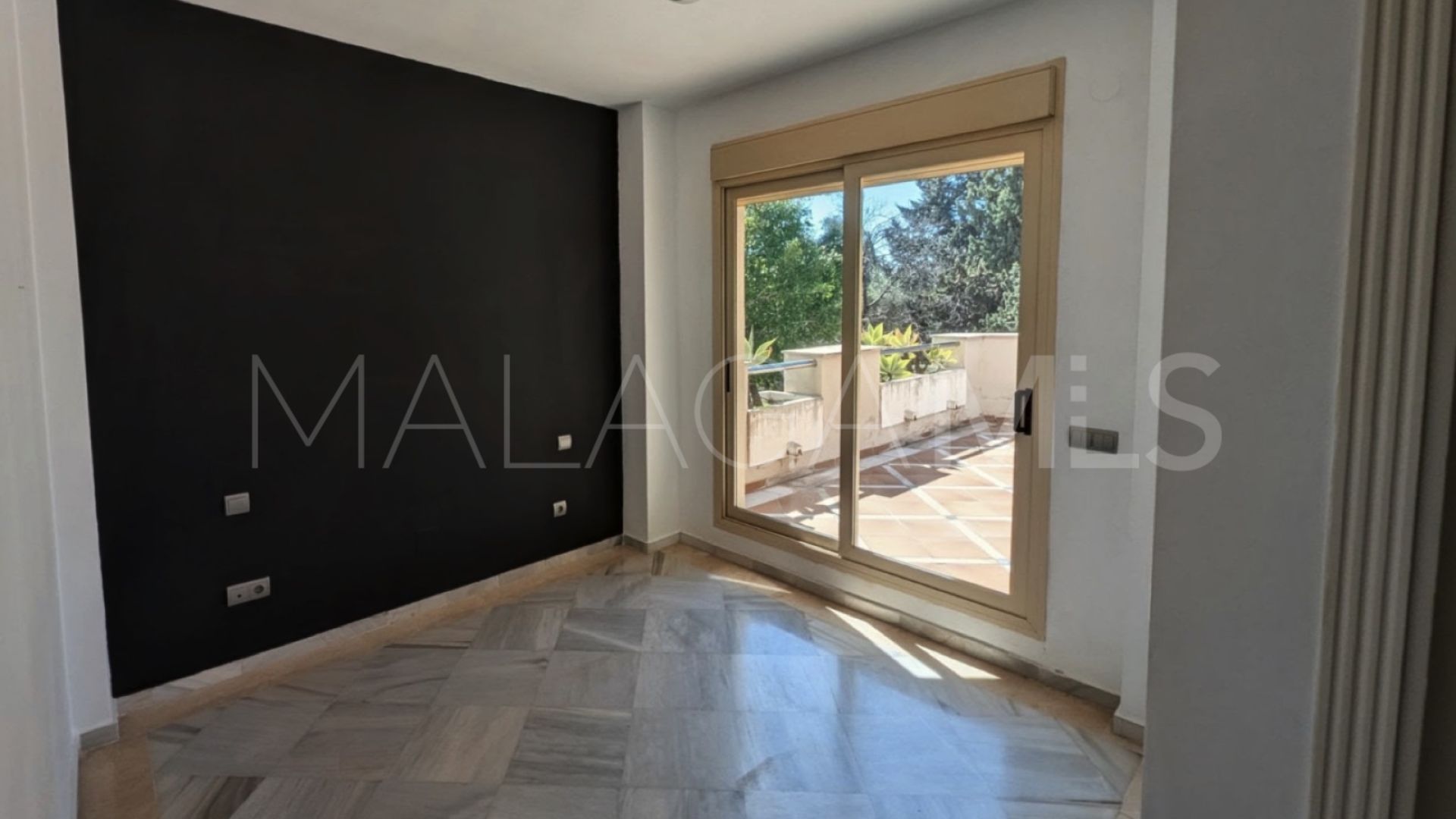 Ground floor apartment in Aloha for sale