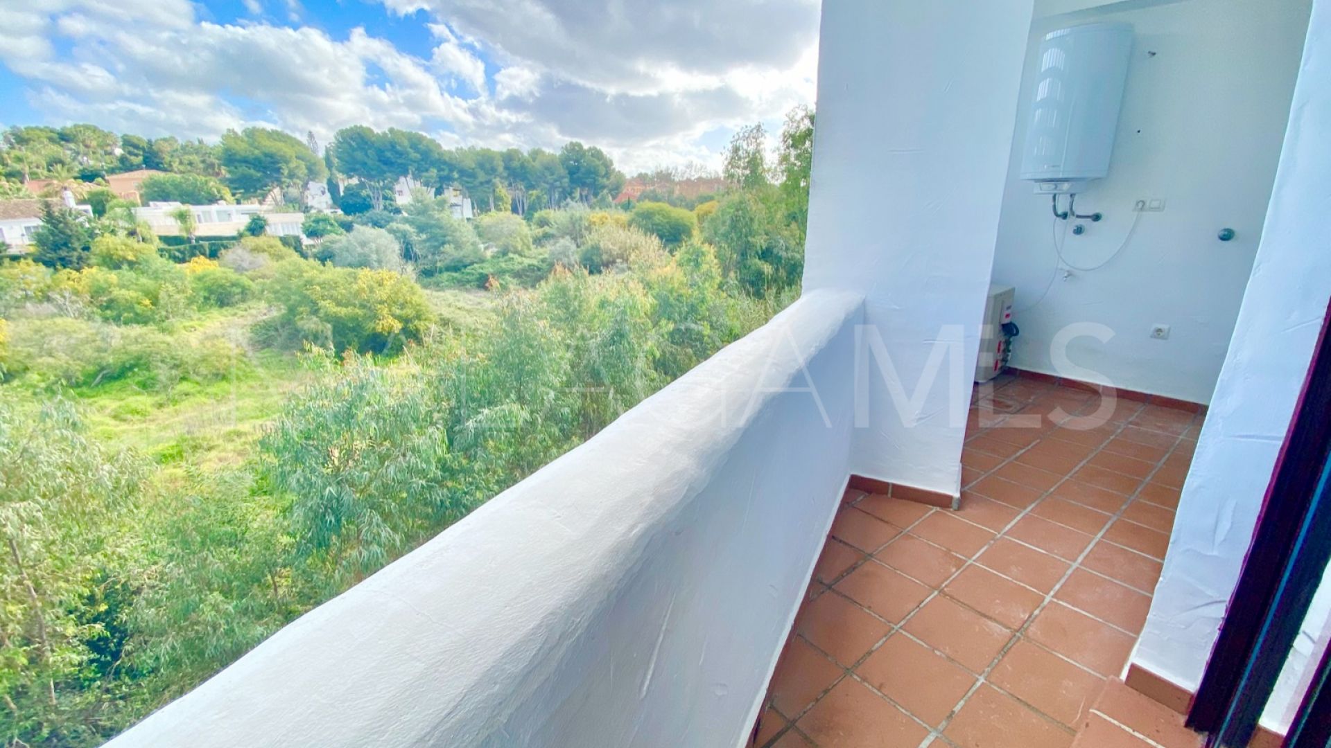 Wohnung for sale in Nueva Andalucia