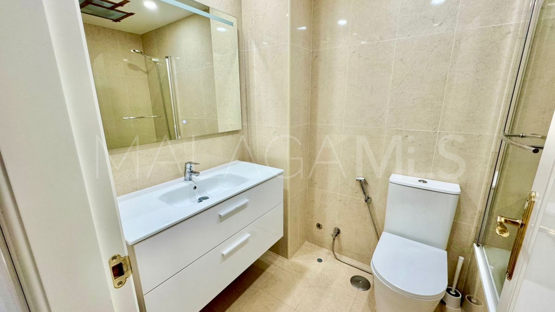 Wohnung for sale in Nueva Andalucia