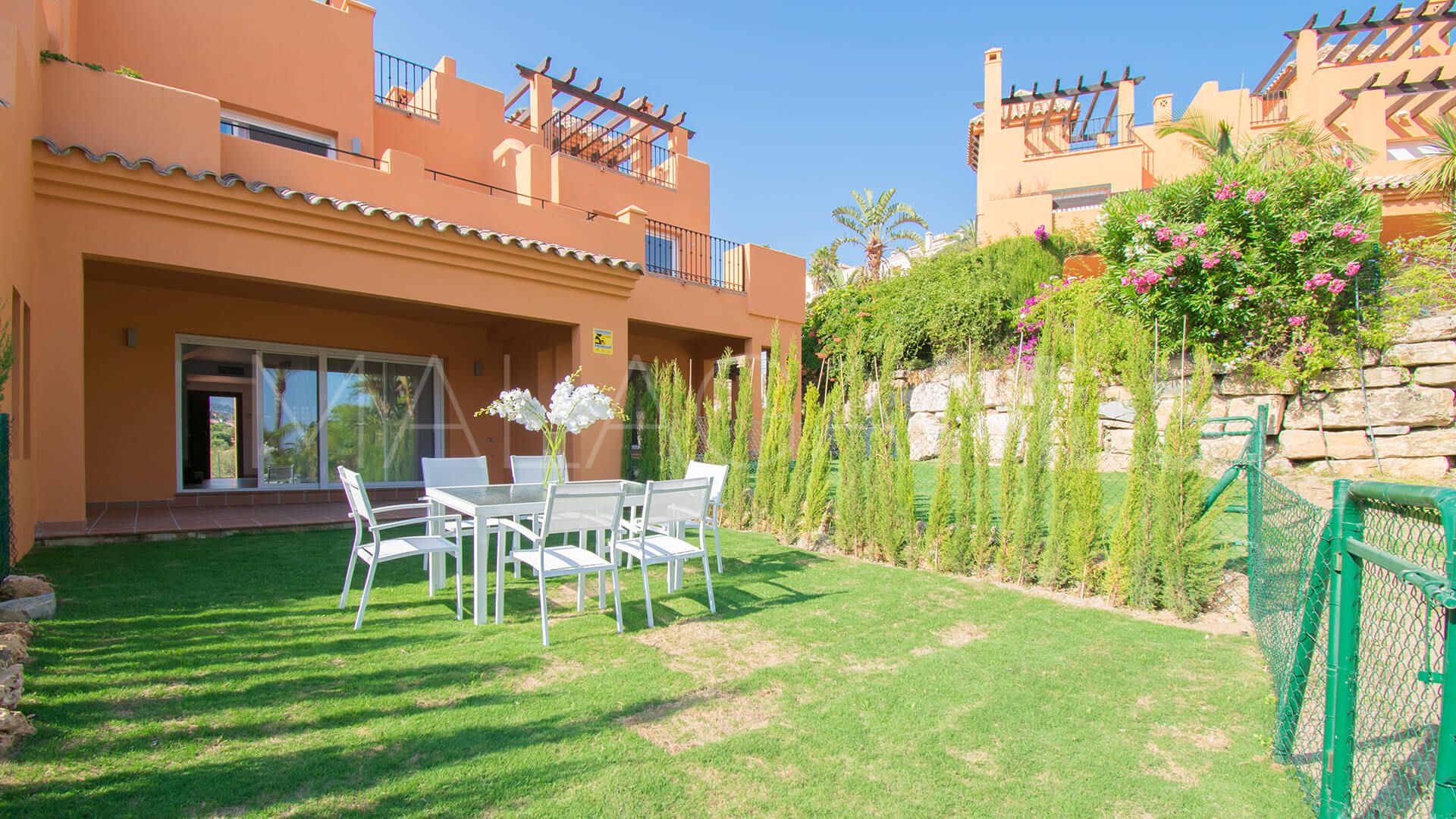 For sale El Paraiso town house