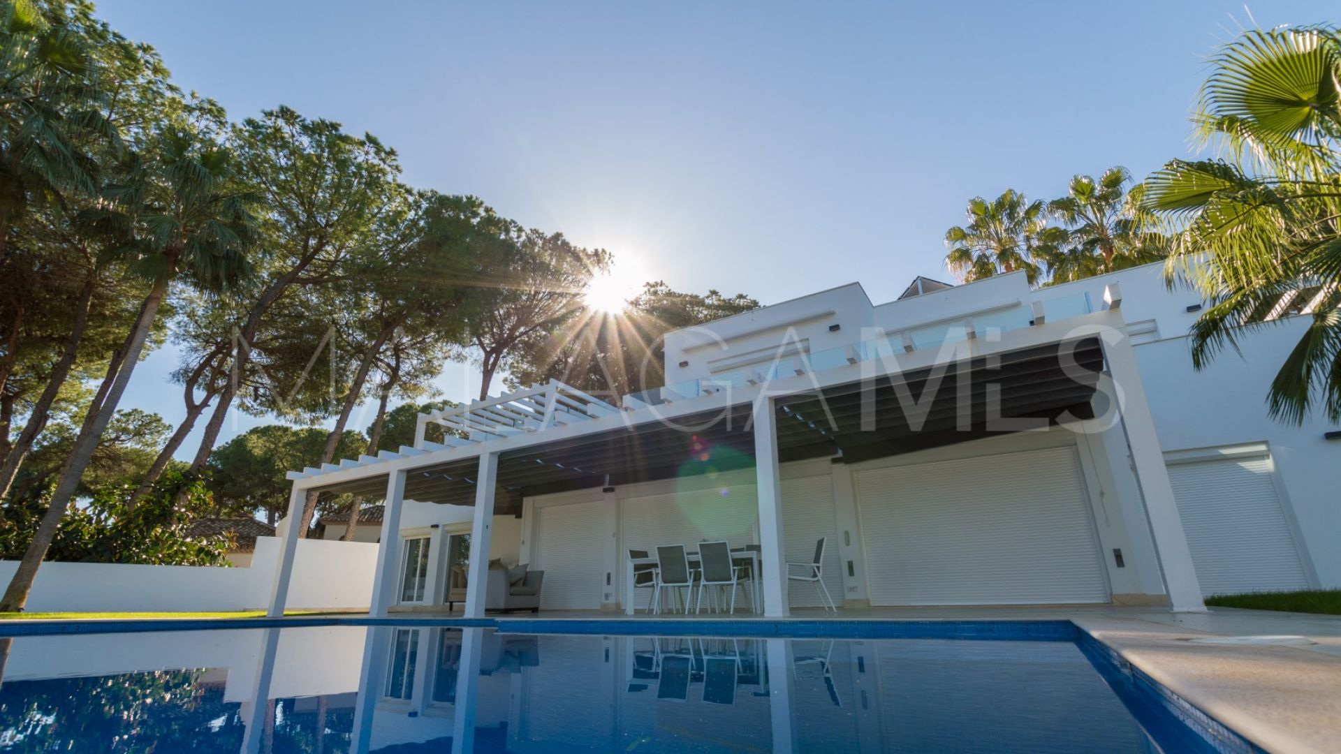 Villa with 5 bedrooms for sale in Nueva Andalucia