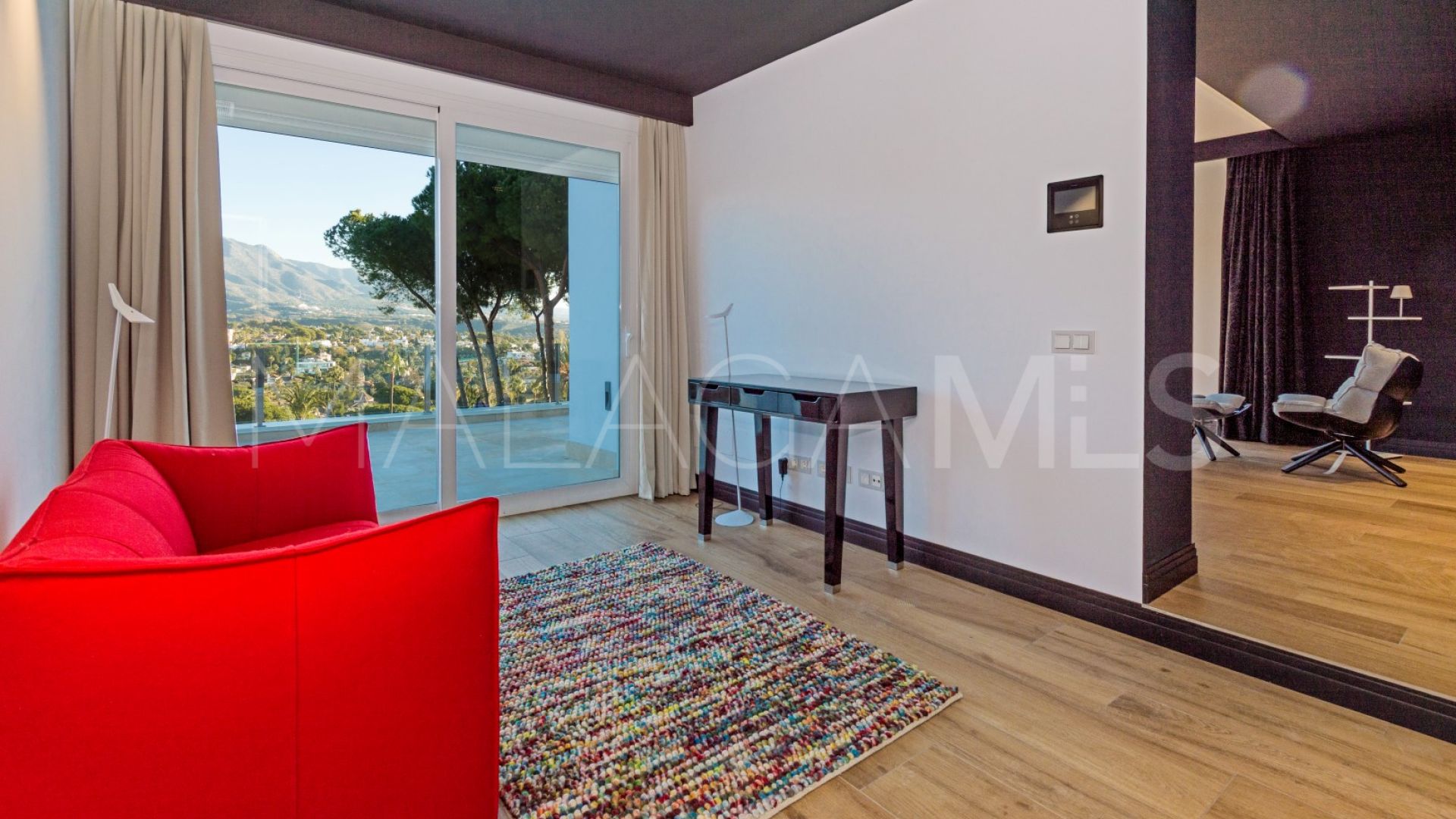 Villa with 5 bedrooms for sale in Nueva Andalucia