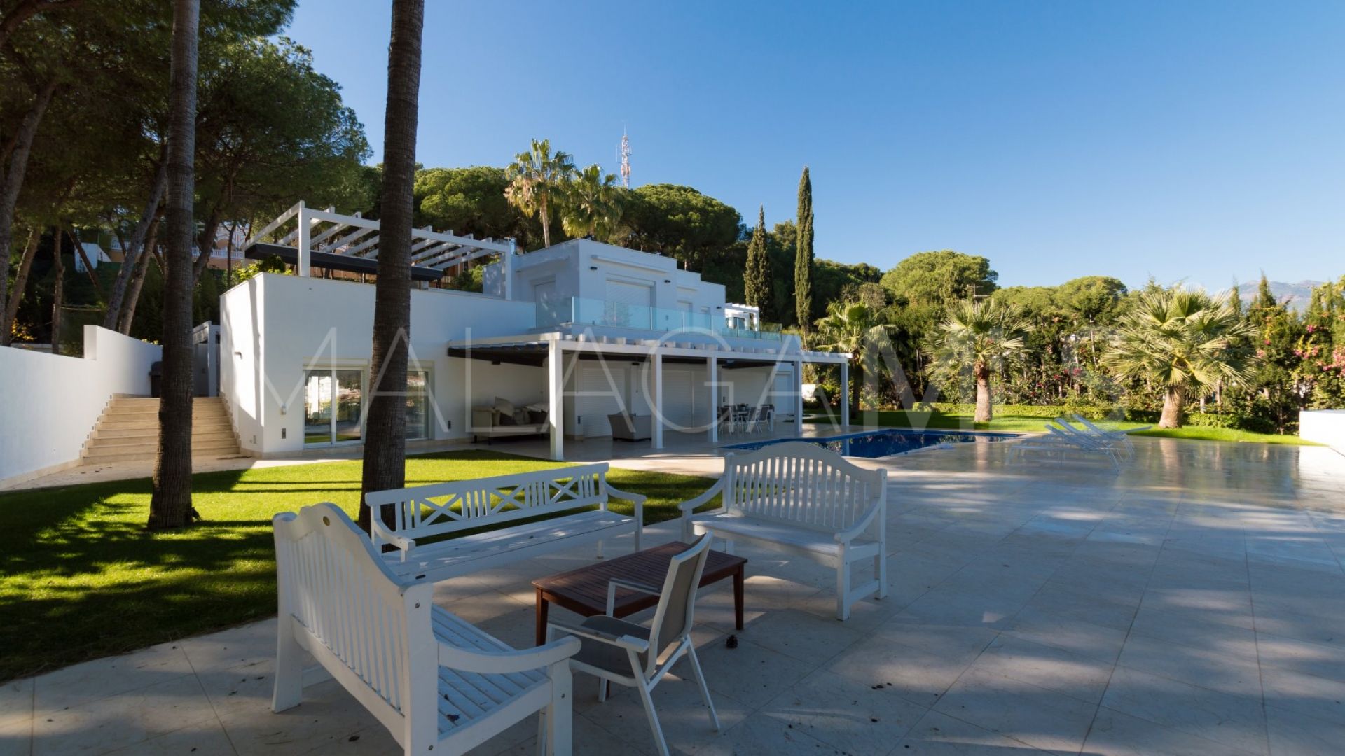 Villa with 5 bedrooms for sale in Nueva Andalucia