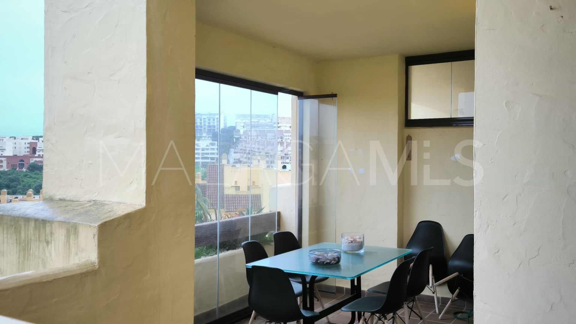 Apartment for sale in Duquesa Village with 2 bedrooms