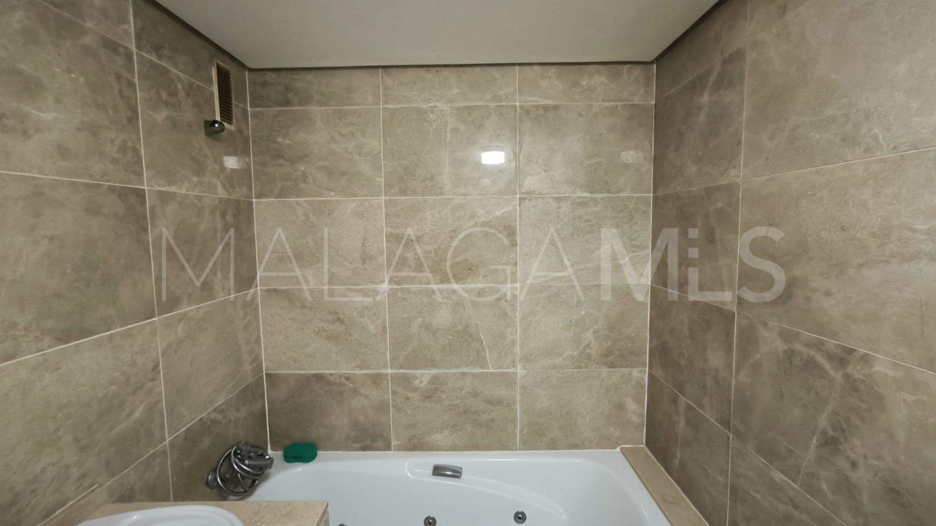 Apartment for sale in Duquesa Village with 2 bedrooms