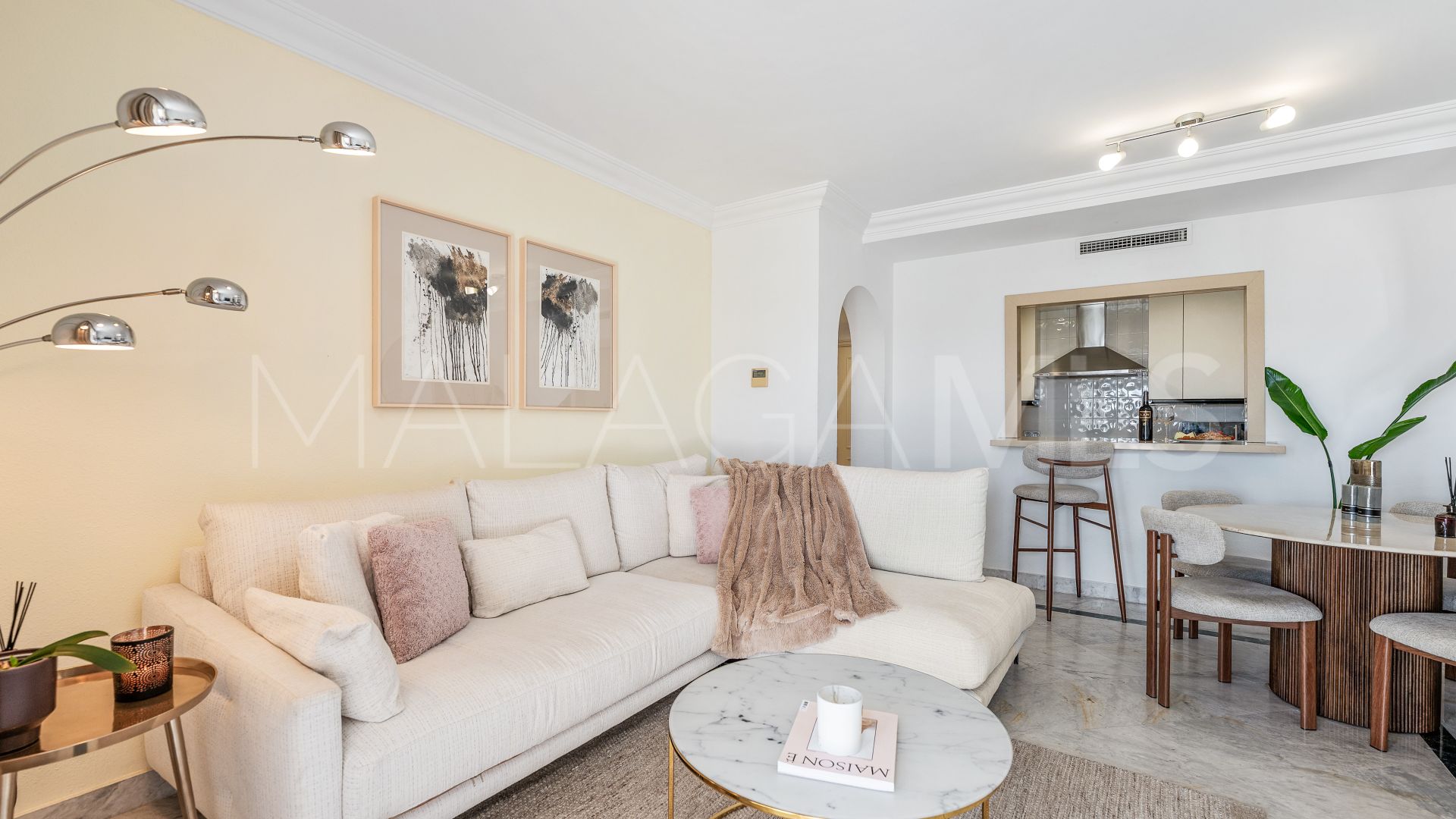 Apartment for sale in Marina Banus