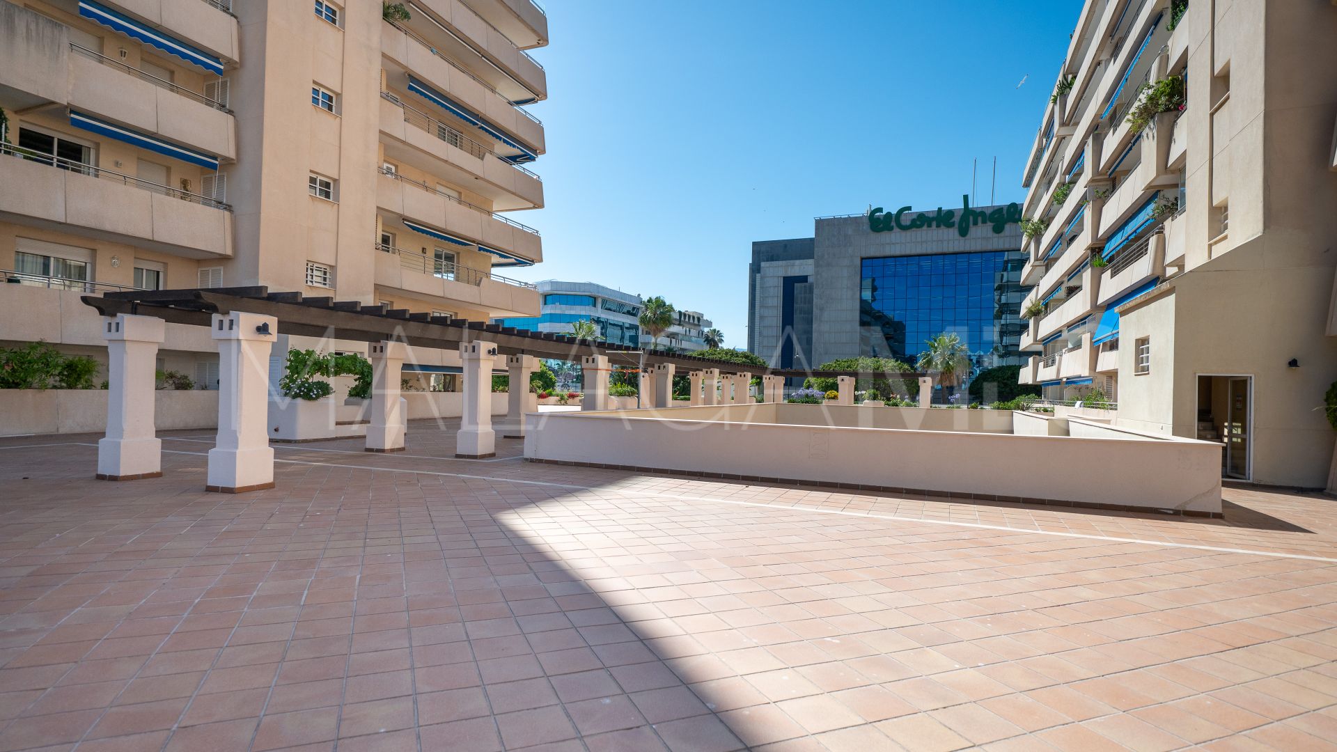 Apartment for sale in Marina Banus