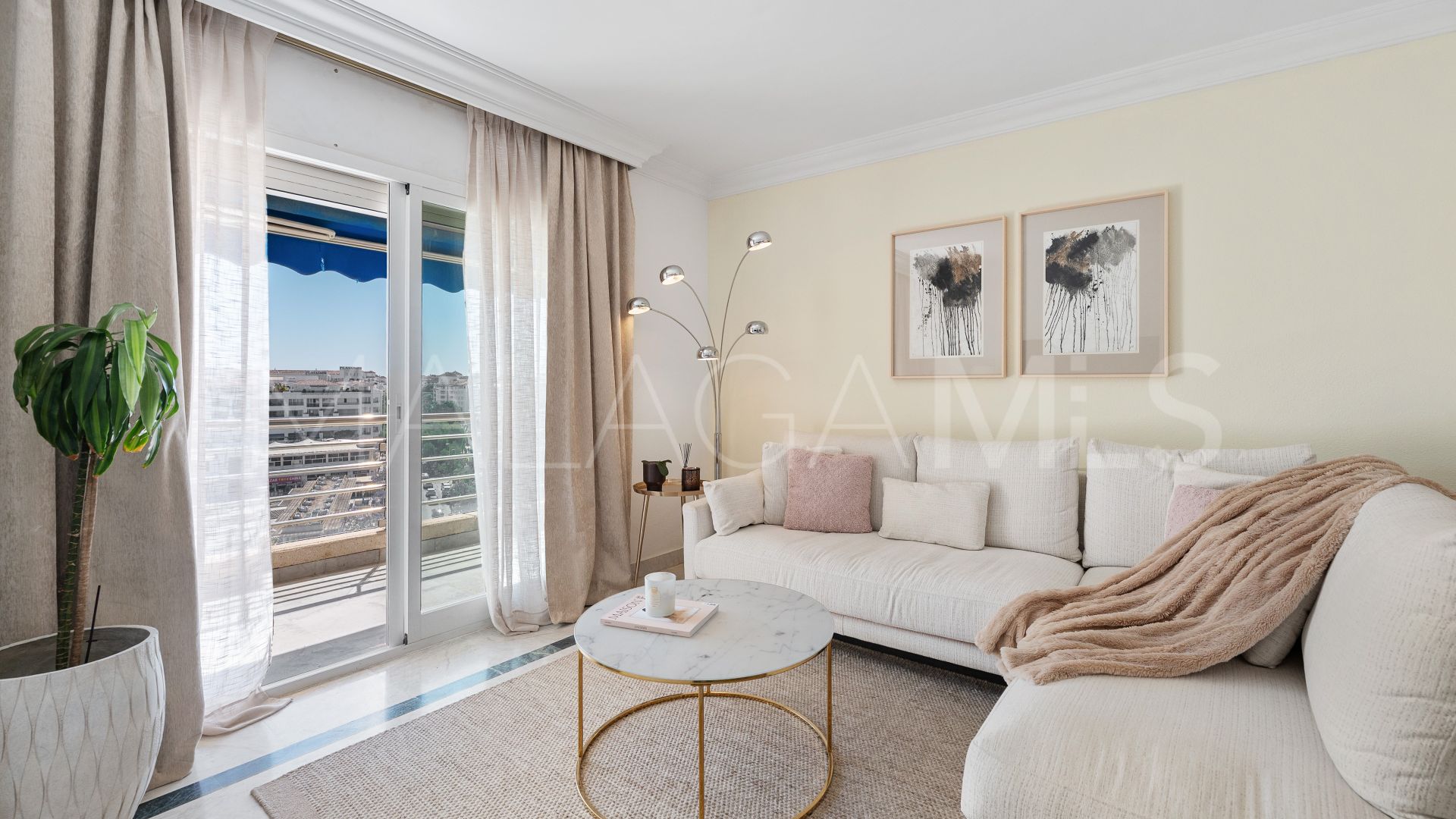 Apartment for sale in Marina Banus