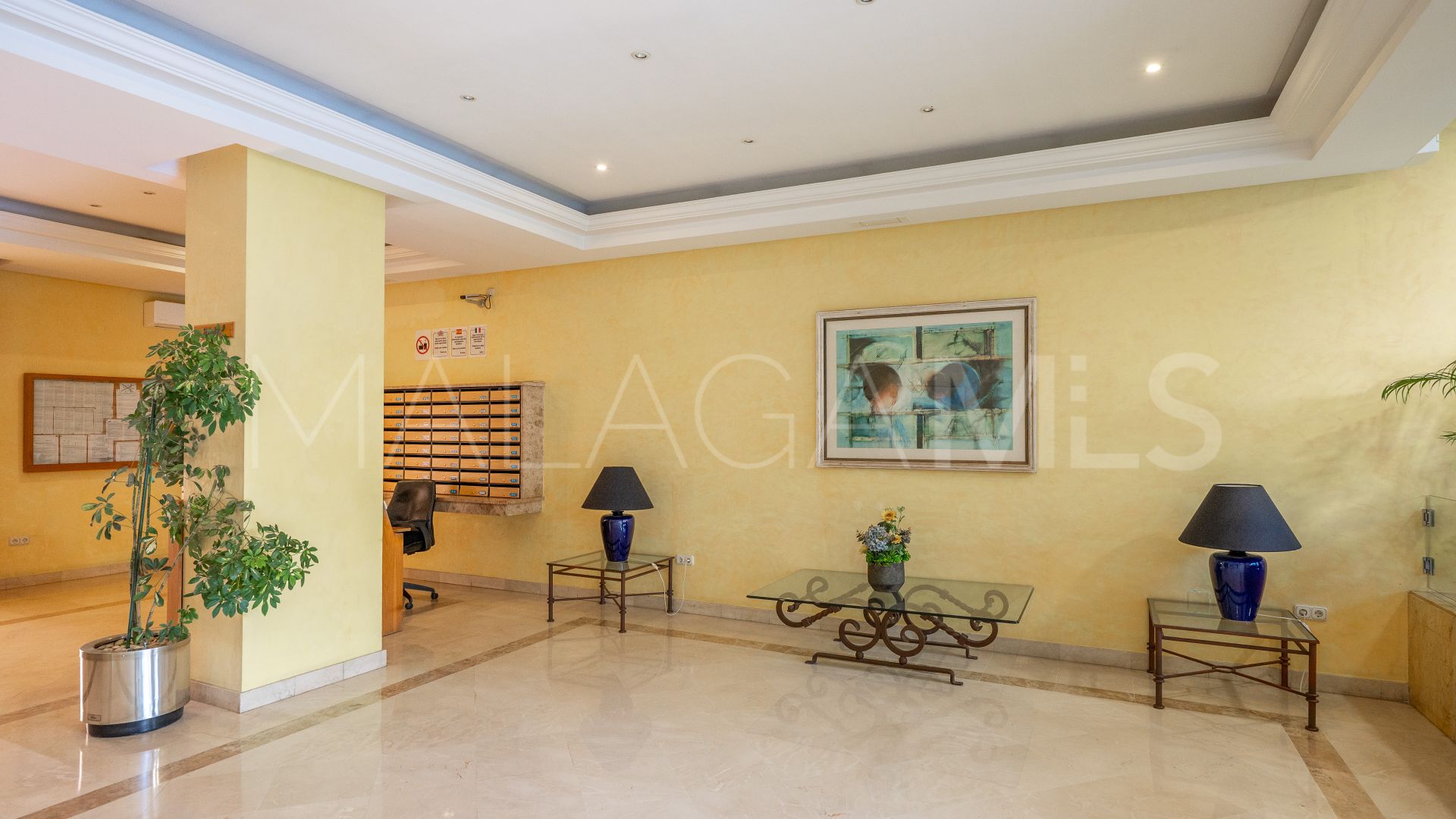 Apartment for sale in Marina Banus