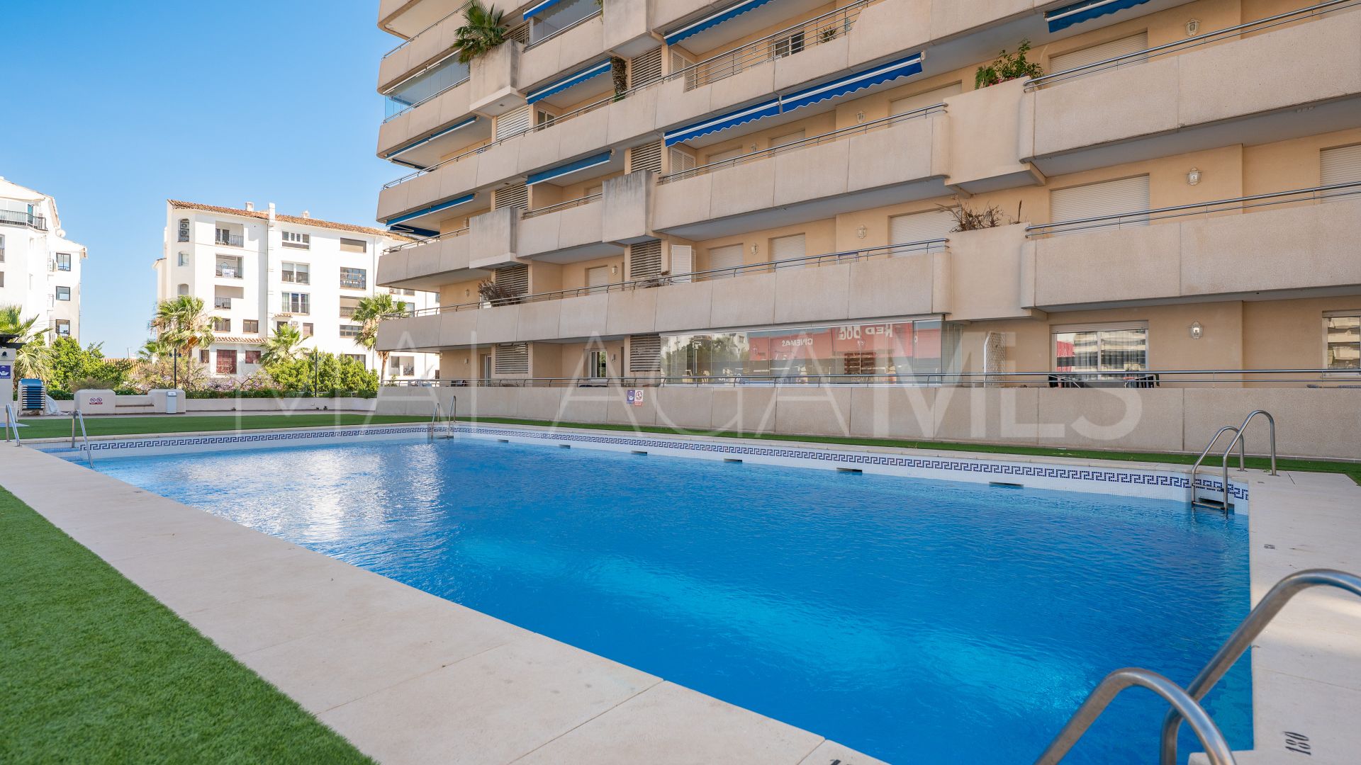 Apartment for sale in Marina Banus