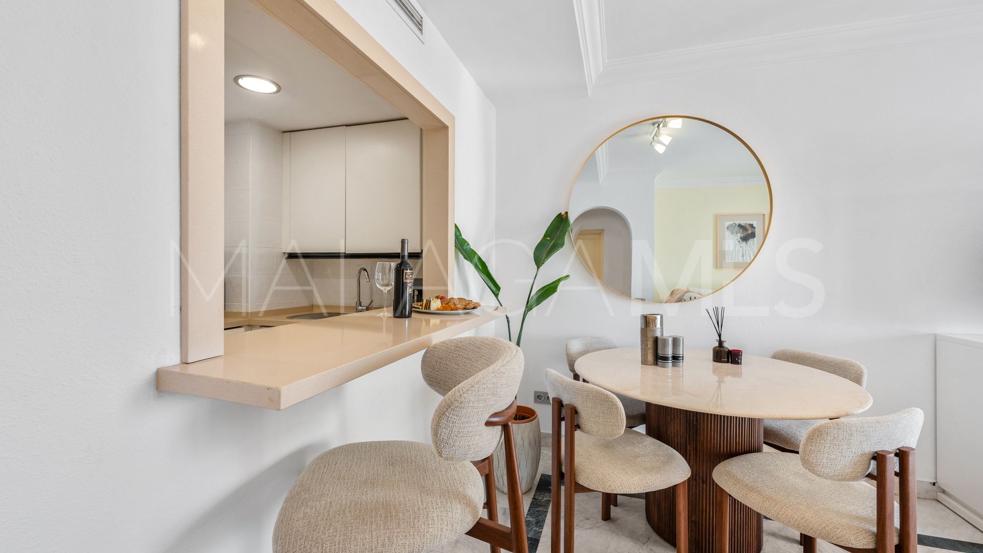Apartment for sale in Marina Banus