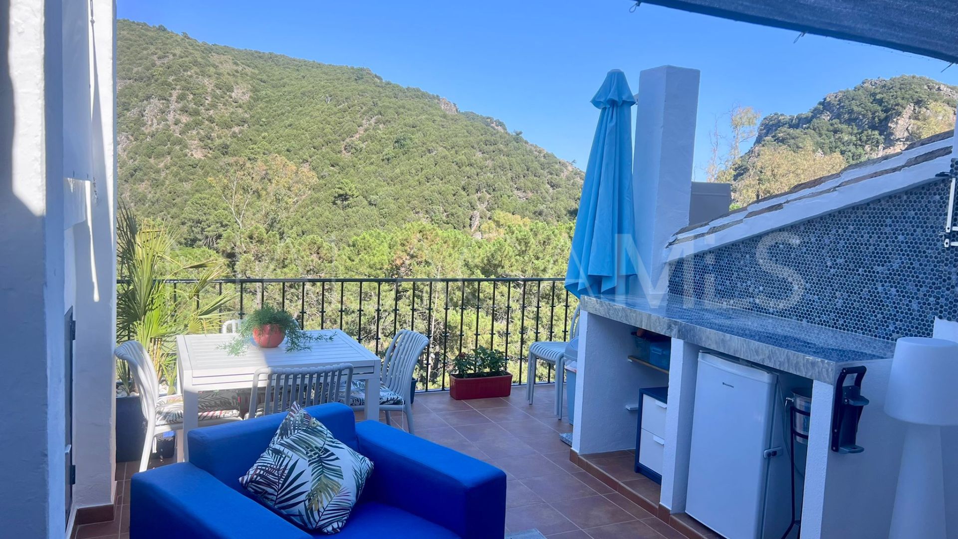 Studio for sale in Benahavis Centro