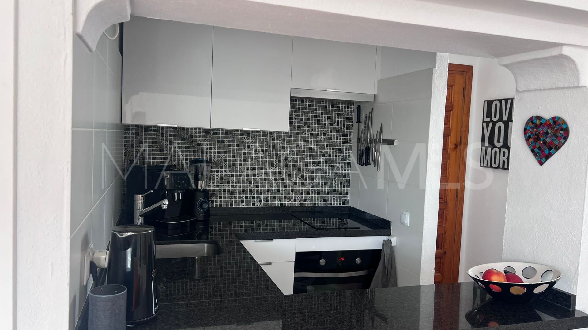 Studio for sale in Benahavis Centro
