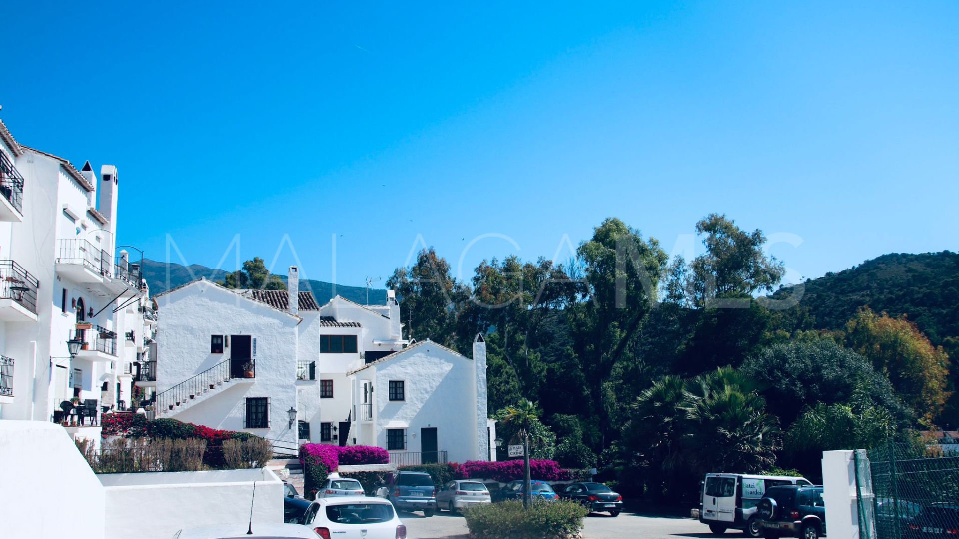 Studio for sale in Benahavis Centro