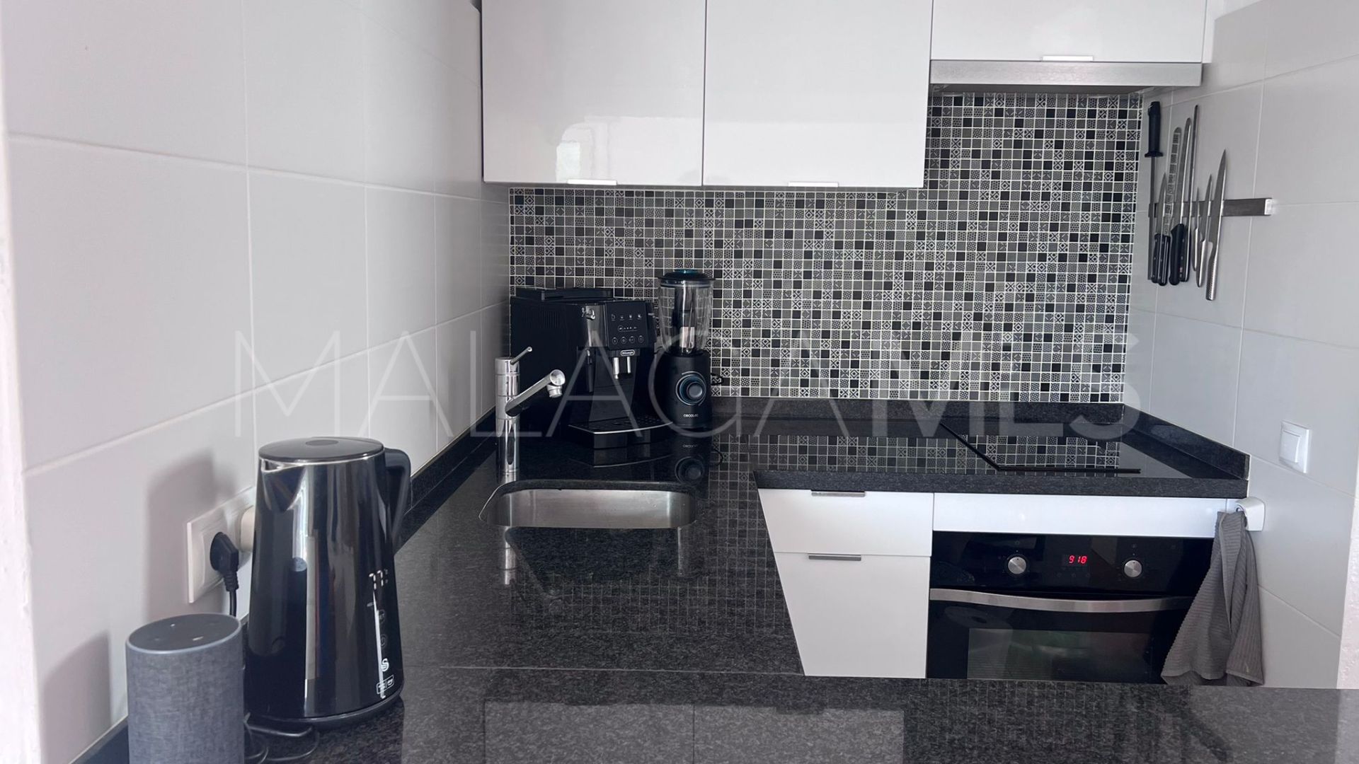 Studio for sale in Benahavis Centro