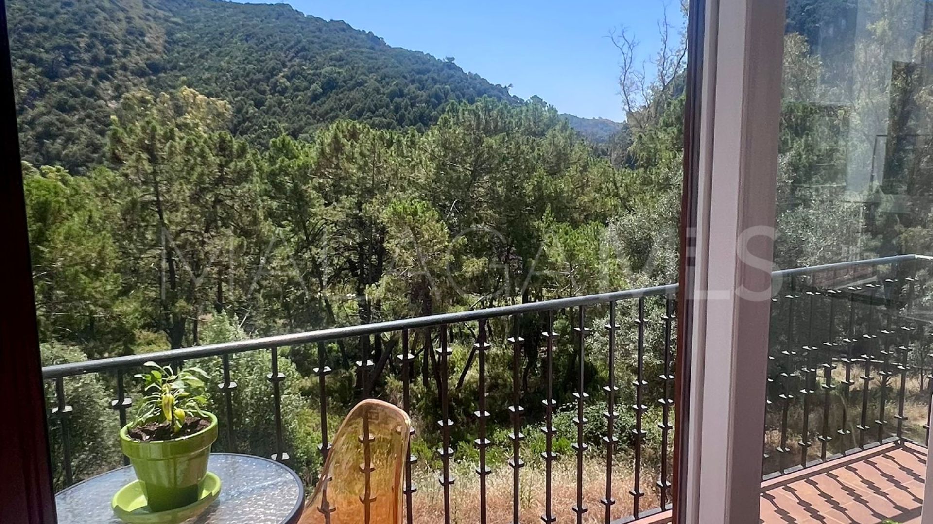 Studio for sale in Benahavis Centro