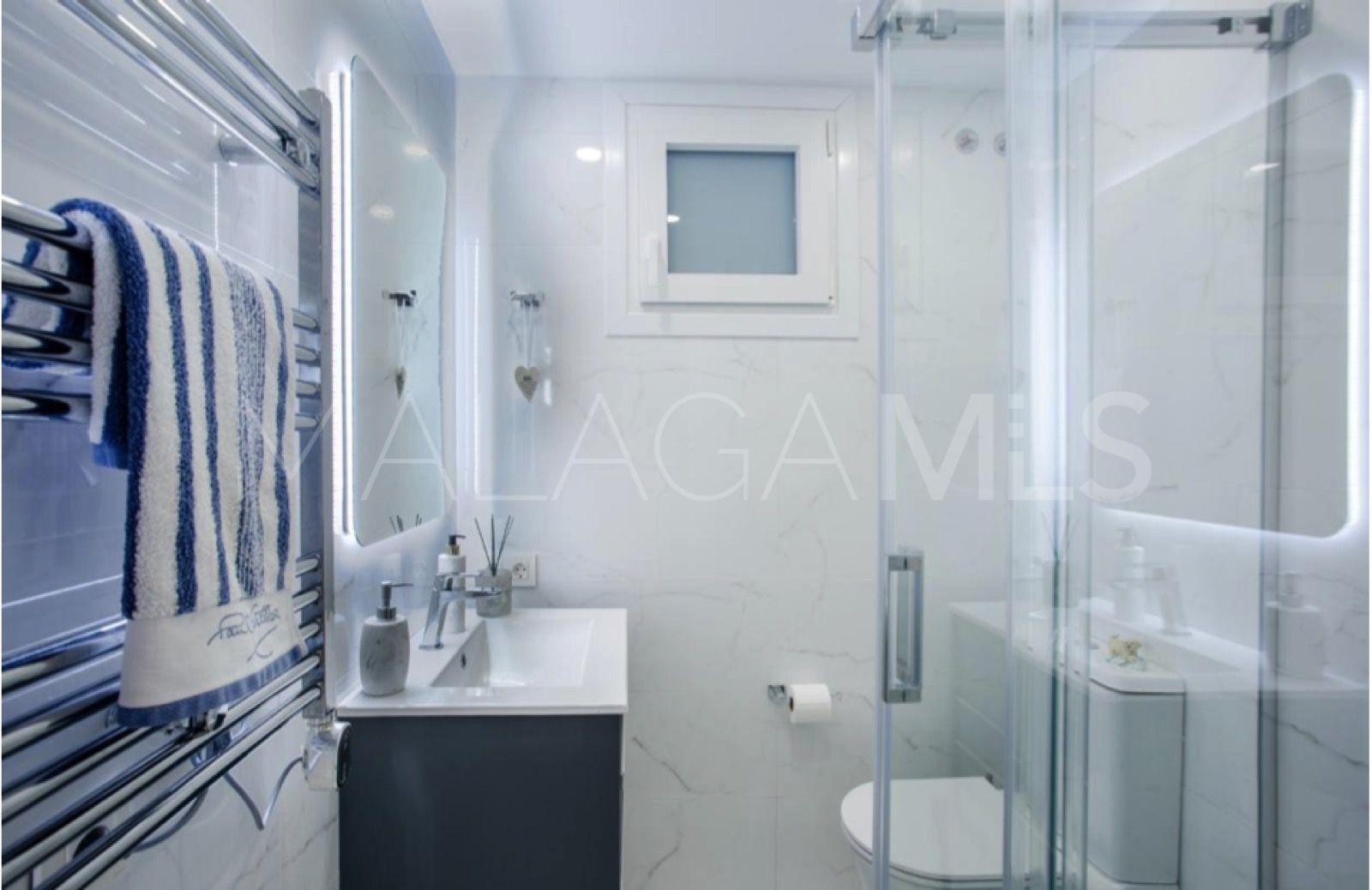 Villa for sale in Sabinillas