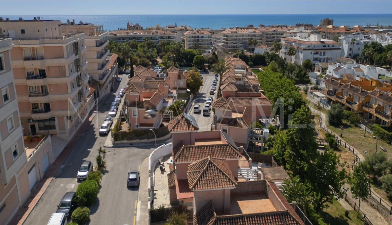 Villa for sale in Sabinillas