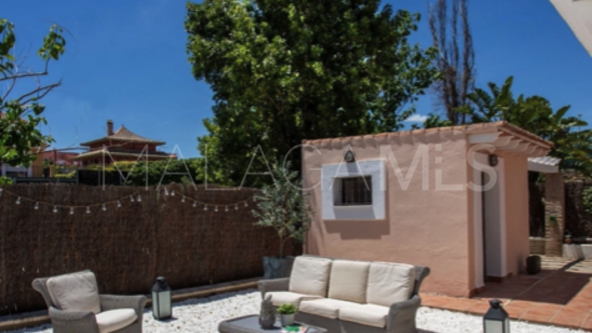 Villa for sale in Sabinillas