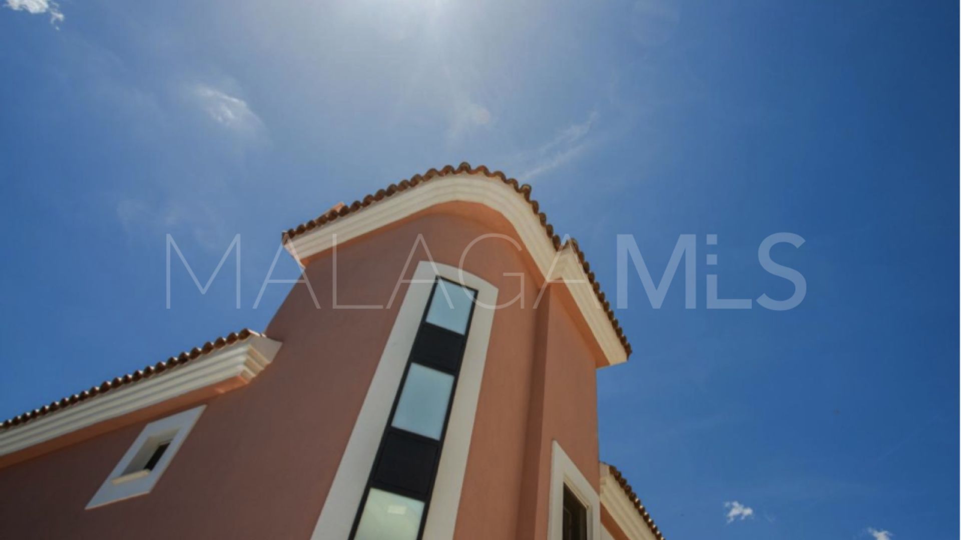 Villa for sale in Sabinillas