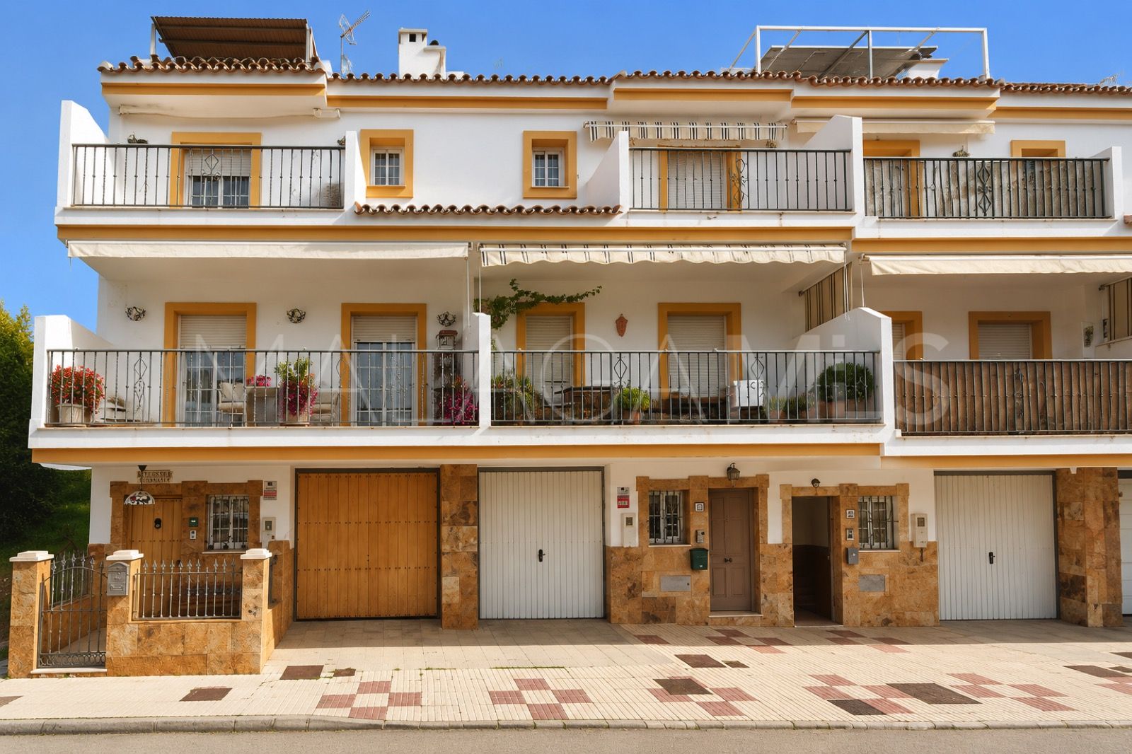 Town house for sale in Estepona Town