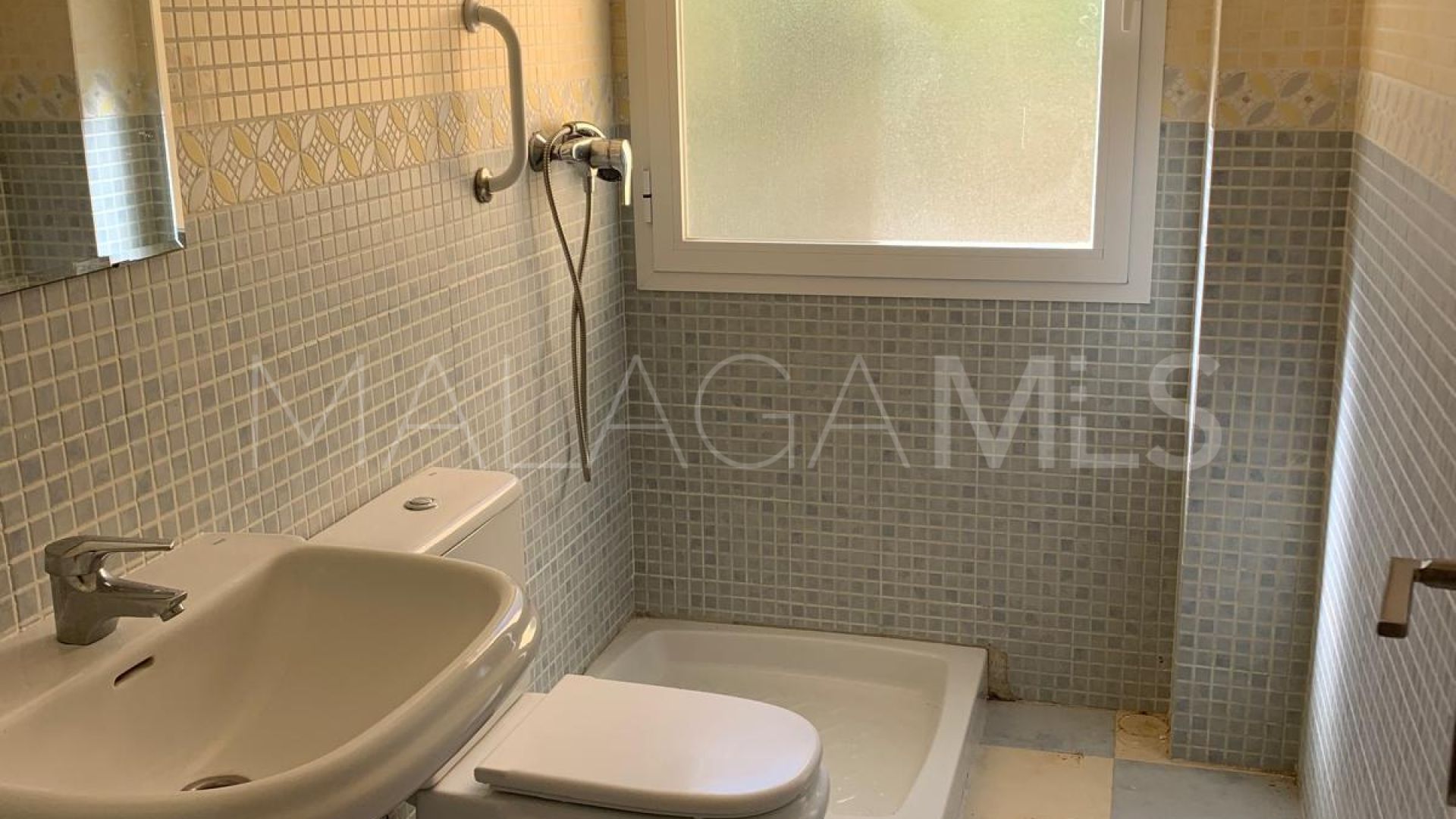 Estepona Puerto, apartamento for sale de 2 bedrooms