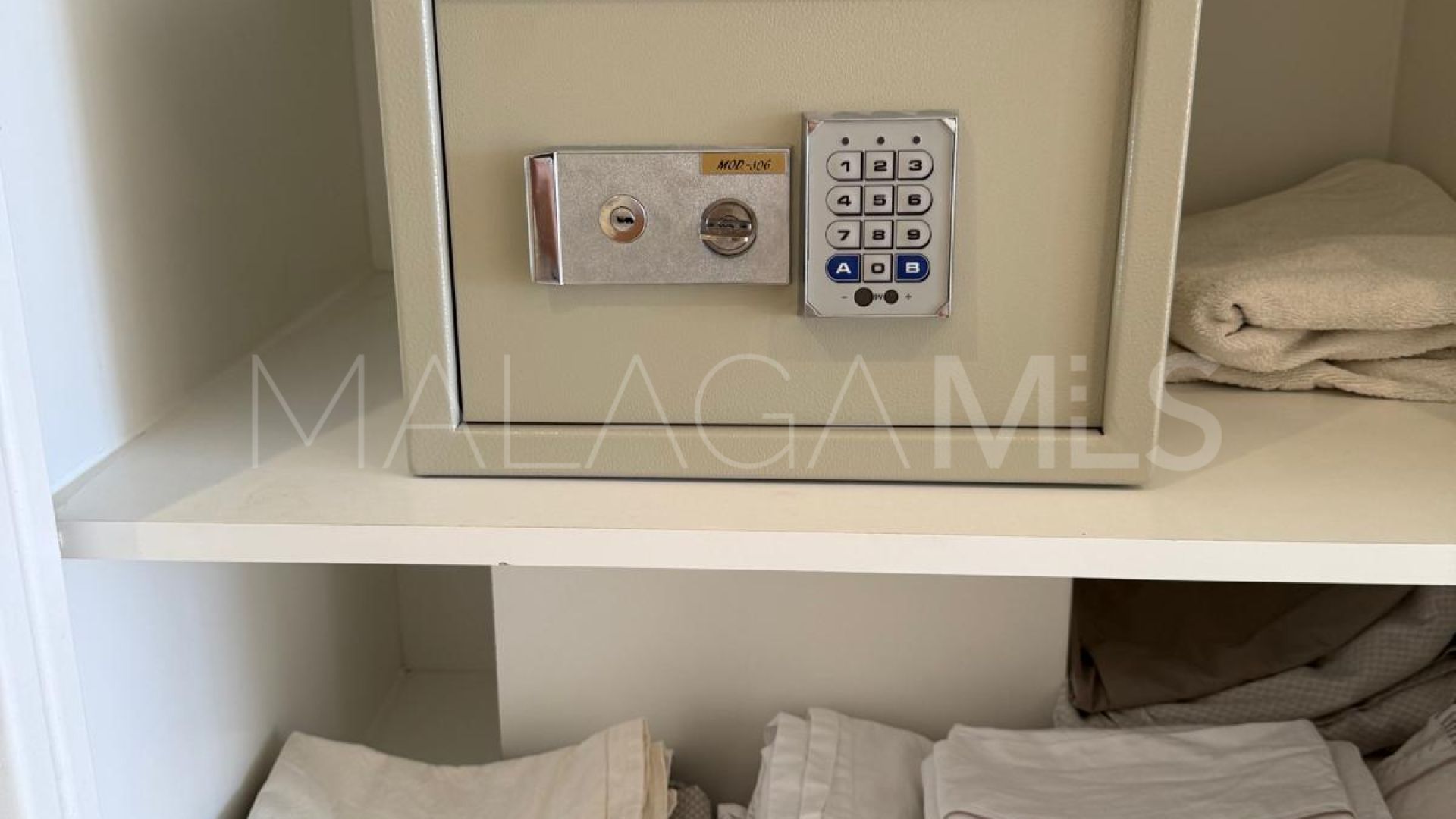 For sale penthouse with 2 bedrooms in Los Arqueros