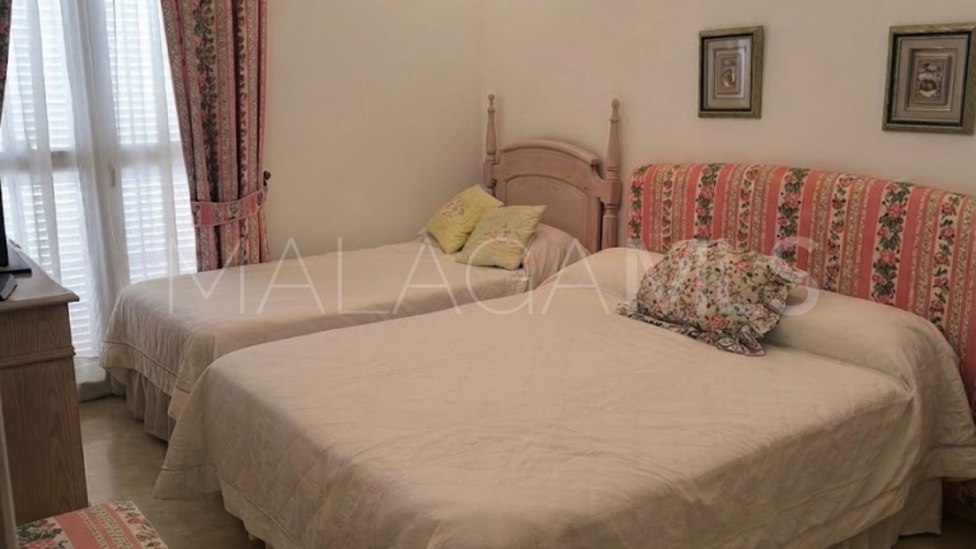 Buy adosado in La Campana