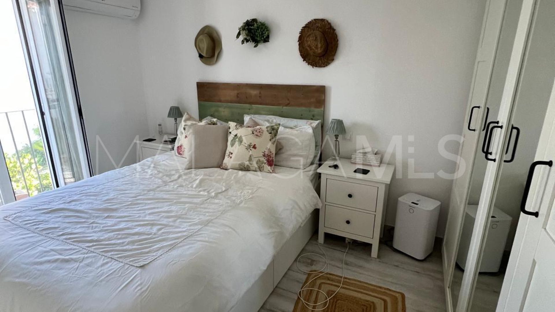 Parhus for sale in Casares Playa