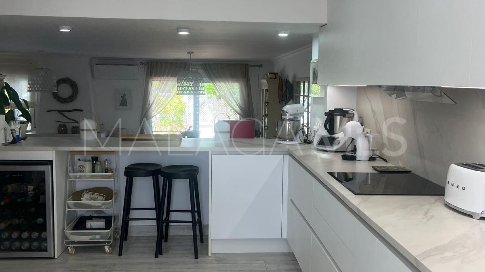 Parhus for sale in Casares Playa