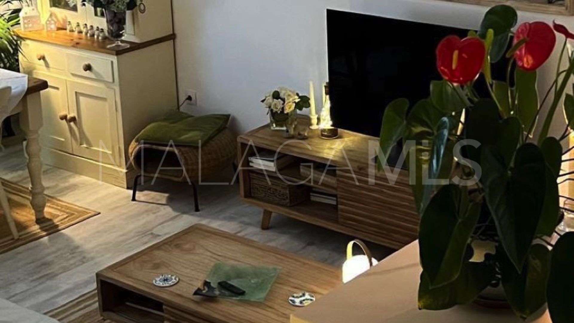 Parhus for sale in Casares Playa