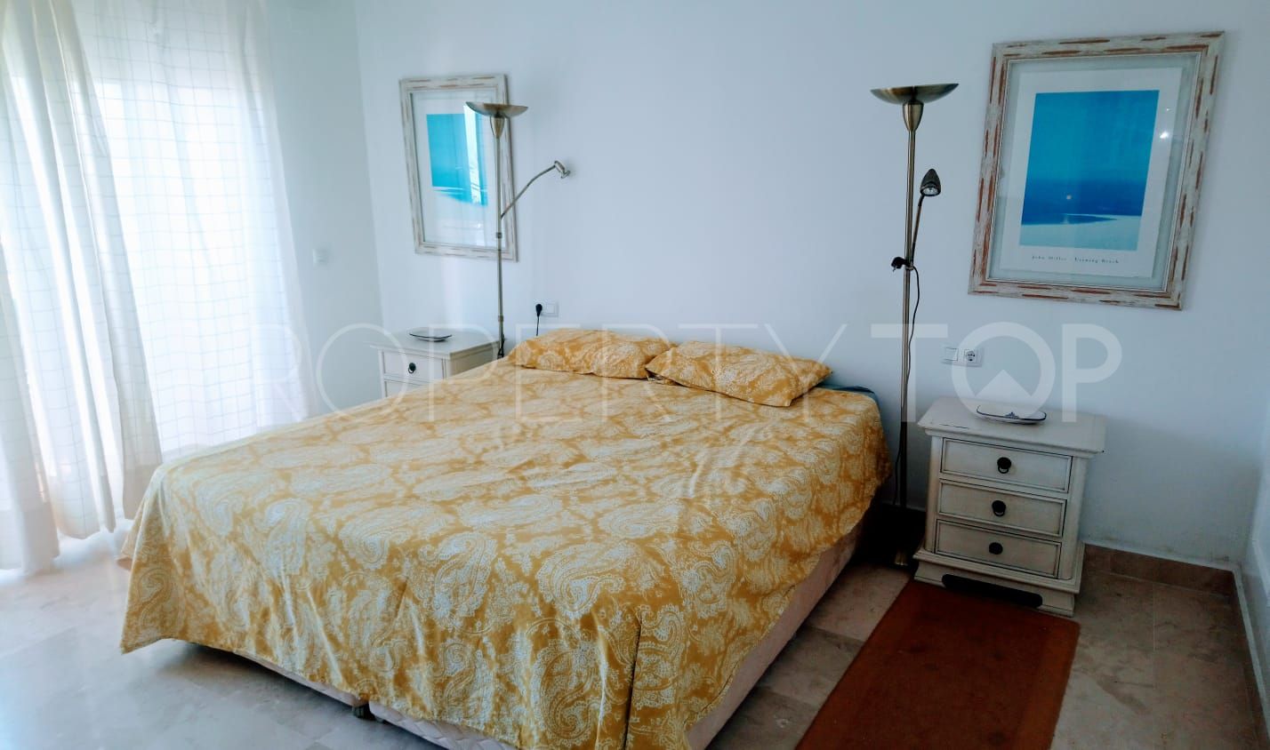 Adosado con 3 dormitorios a la venta en Alcaidesa Costa