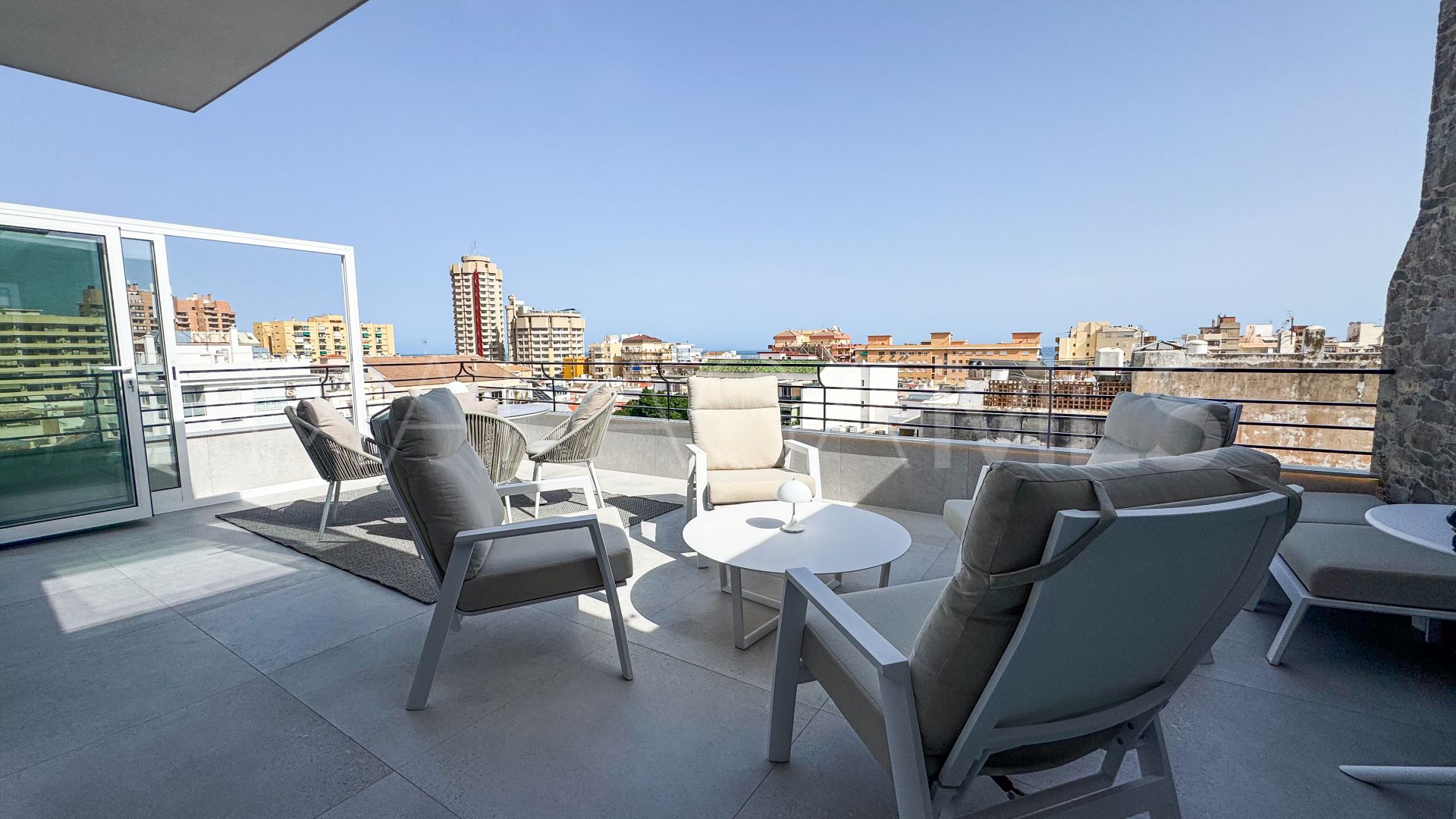 Penthouse for sale in Fuengirola with 4 bedrooms