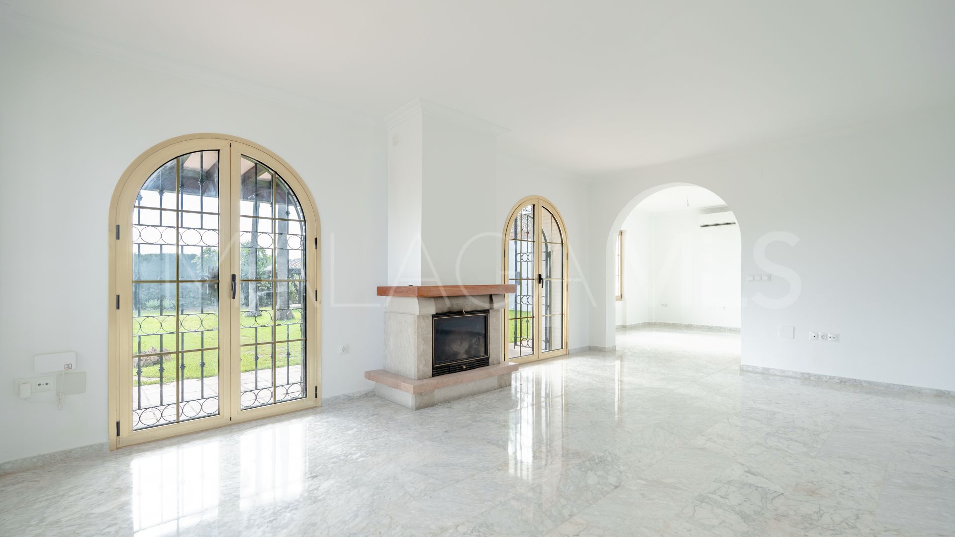 Villa for sale in Cerrado del Aguila