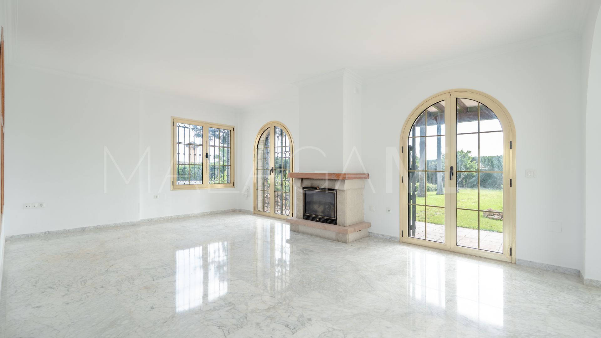 Villa for sale in Cerrado del Aguila