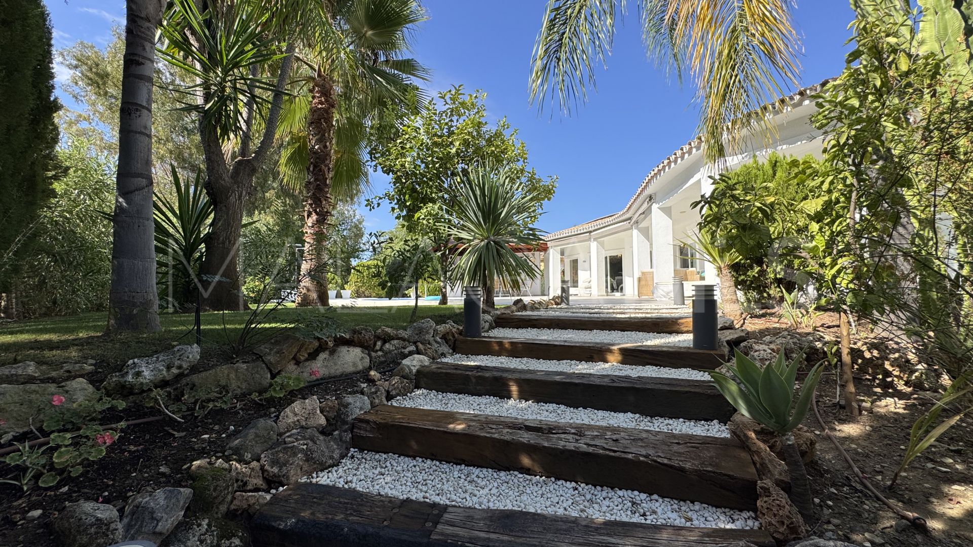 Villa for sale in El Herrojo