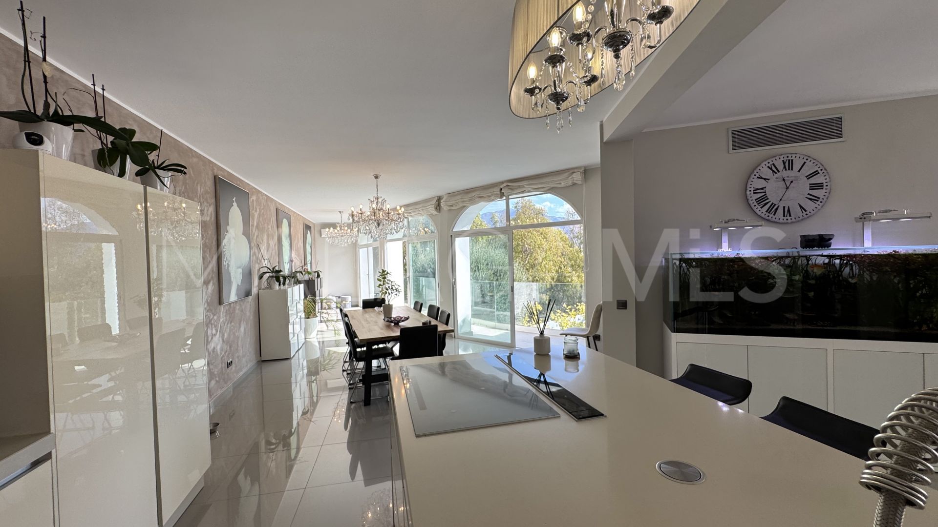 Villa for sale in El Herrojo