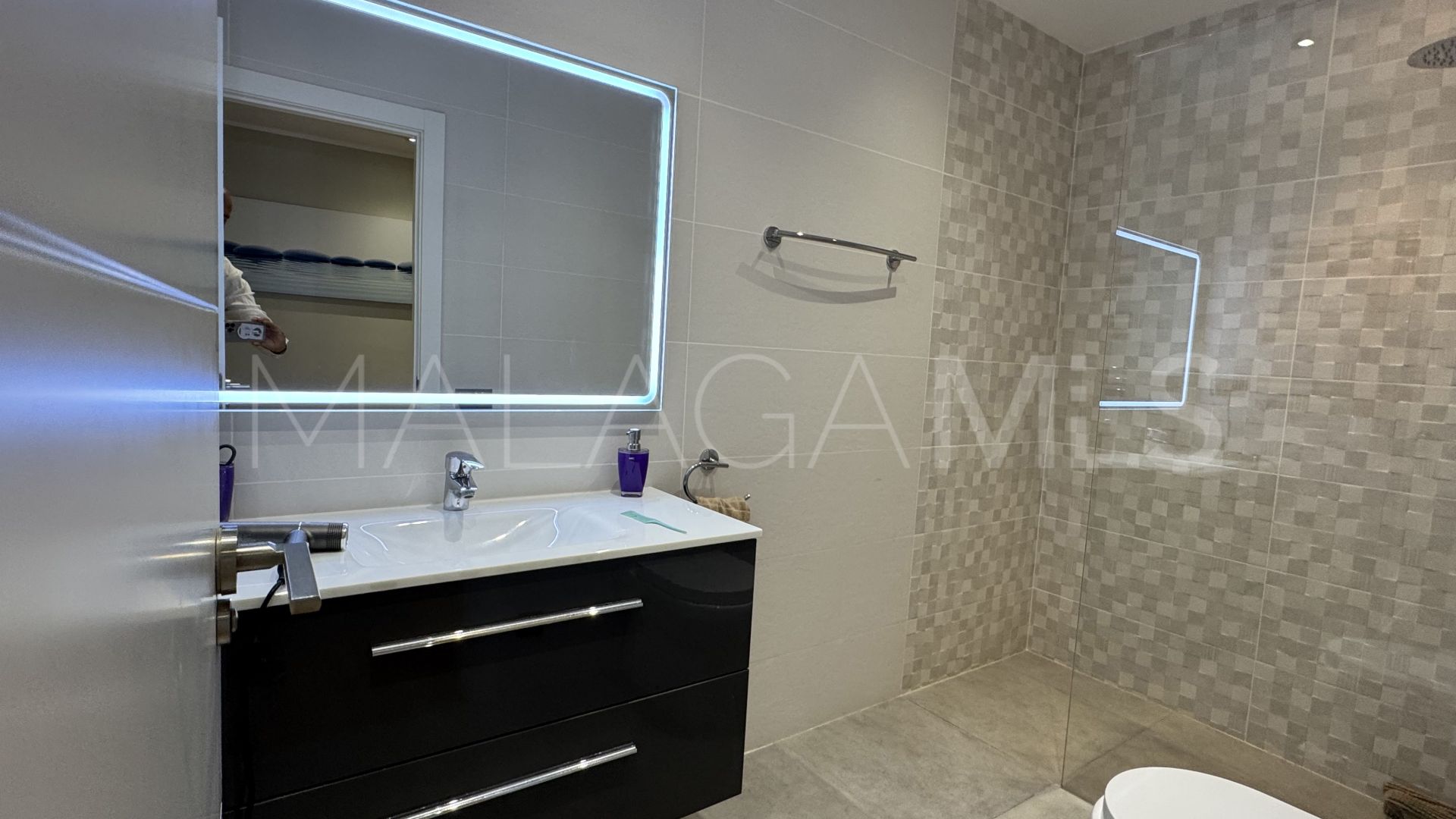 Villa for sale in El Herrojo