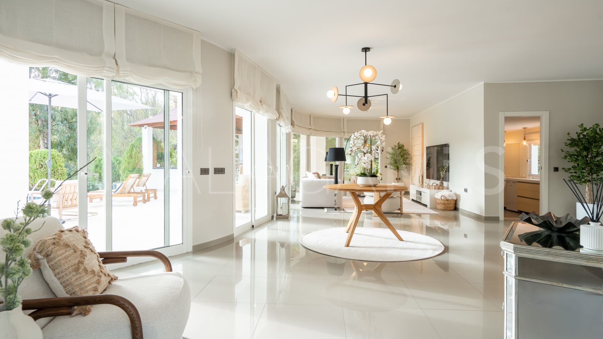 Villa for sale in El Herrojo