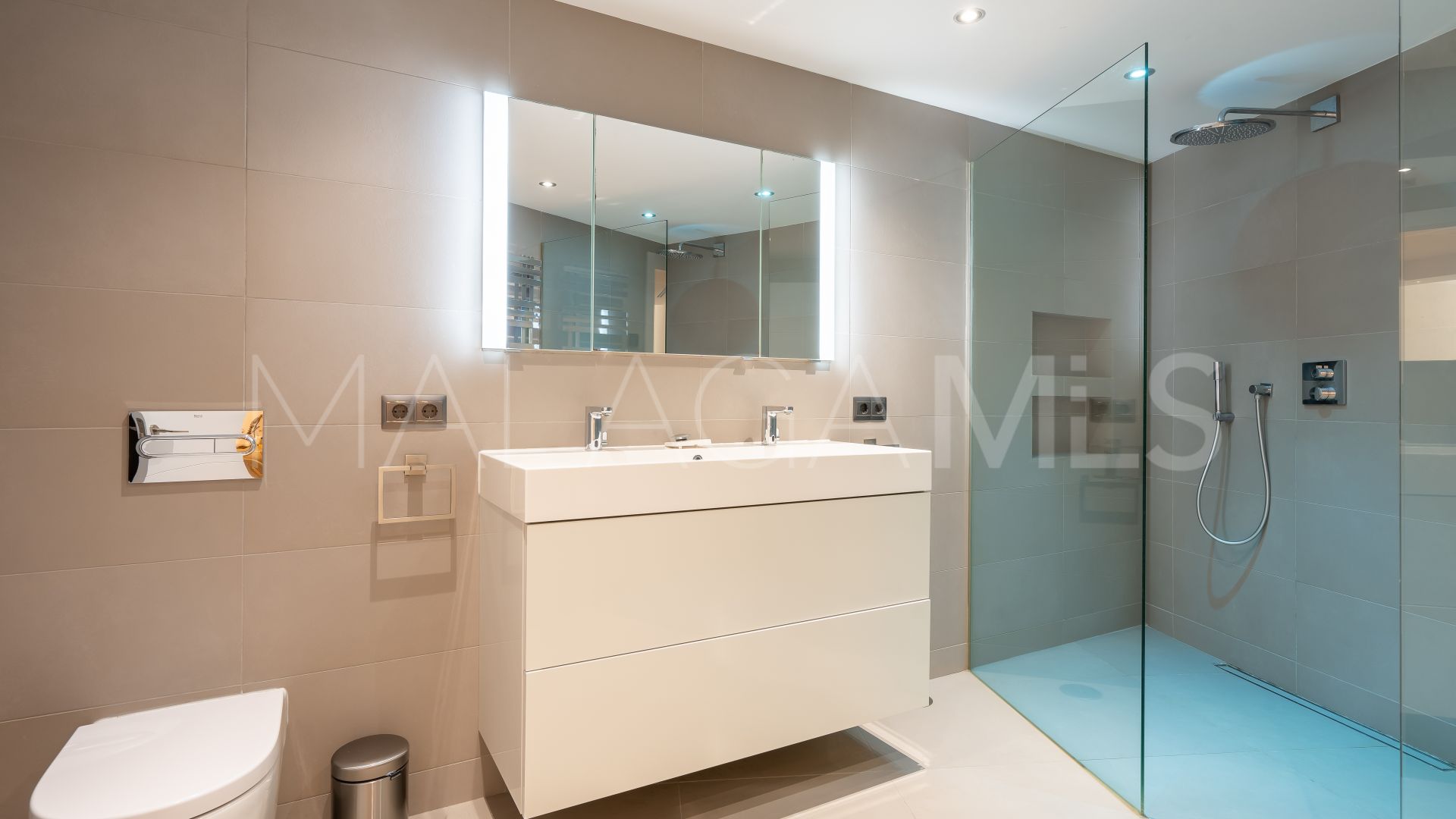 Villa for sale in El Herrojo