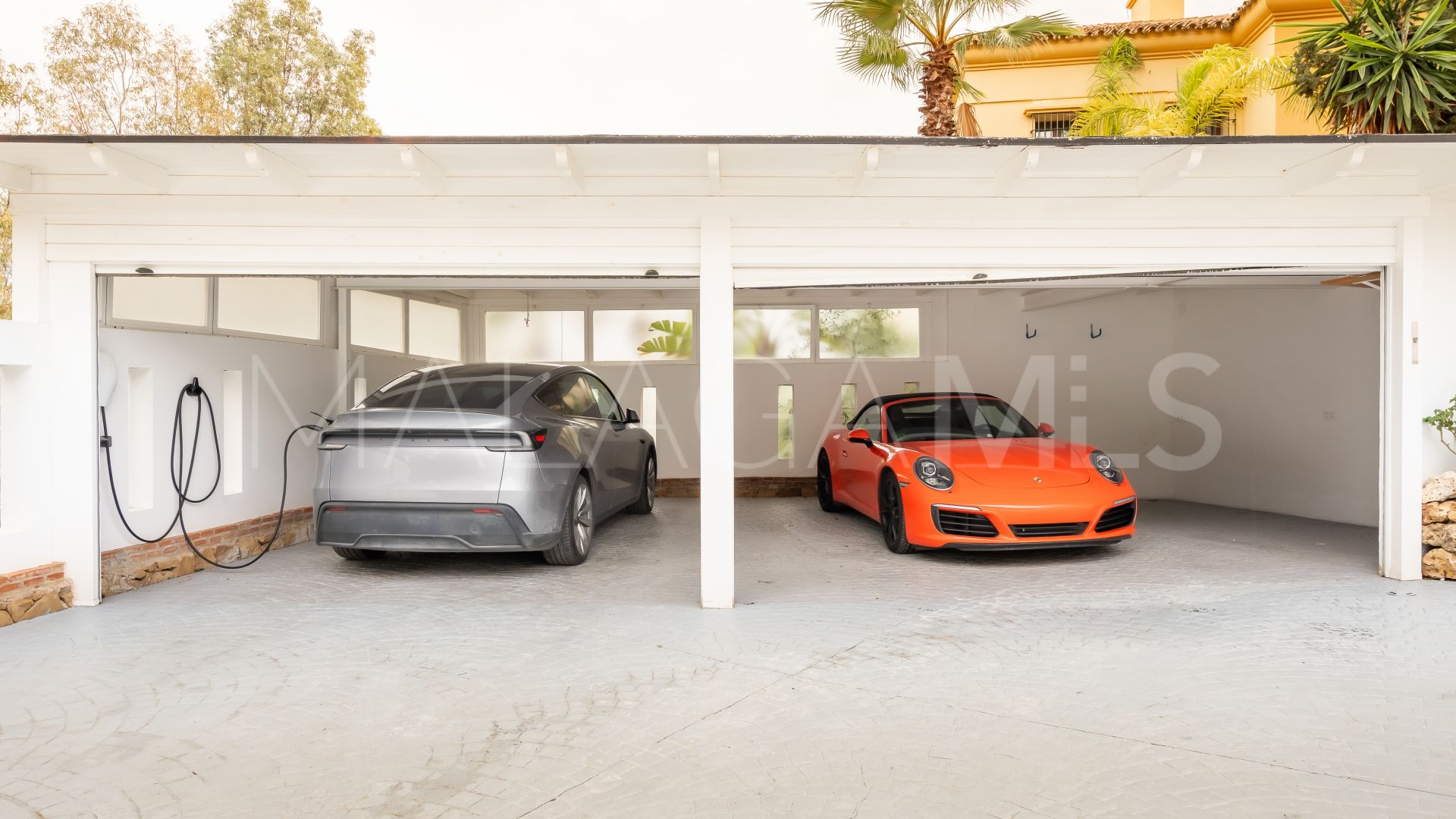 Villa for sale in El Herrojo