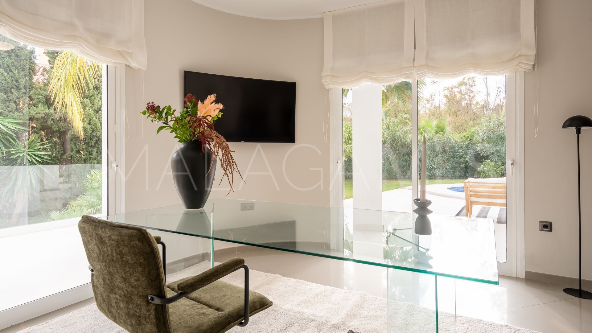 Villa for sale in El Herrojo