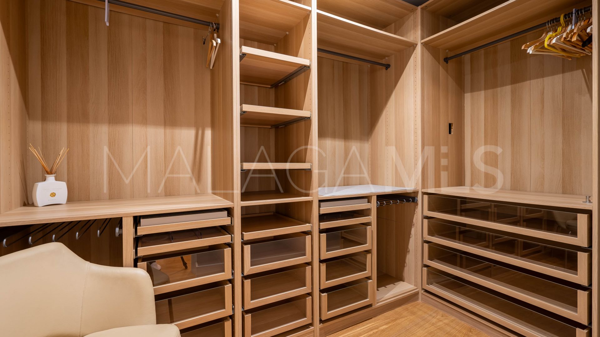 Villa for sale in El Herrojo