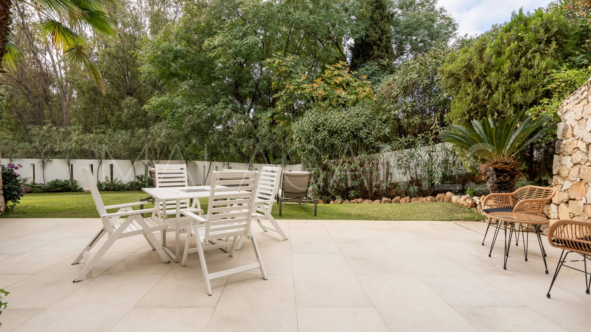 Villa for sale in El Herrojo